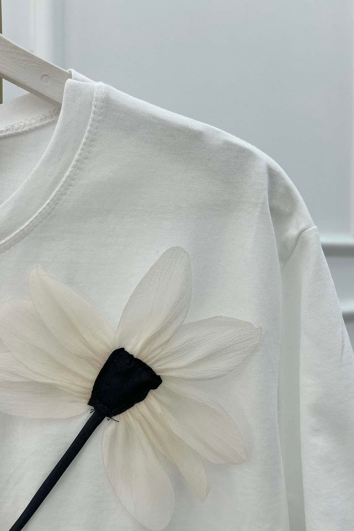 Çiçek Motifli Tshirt Beyaz