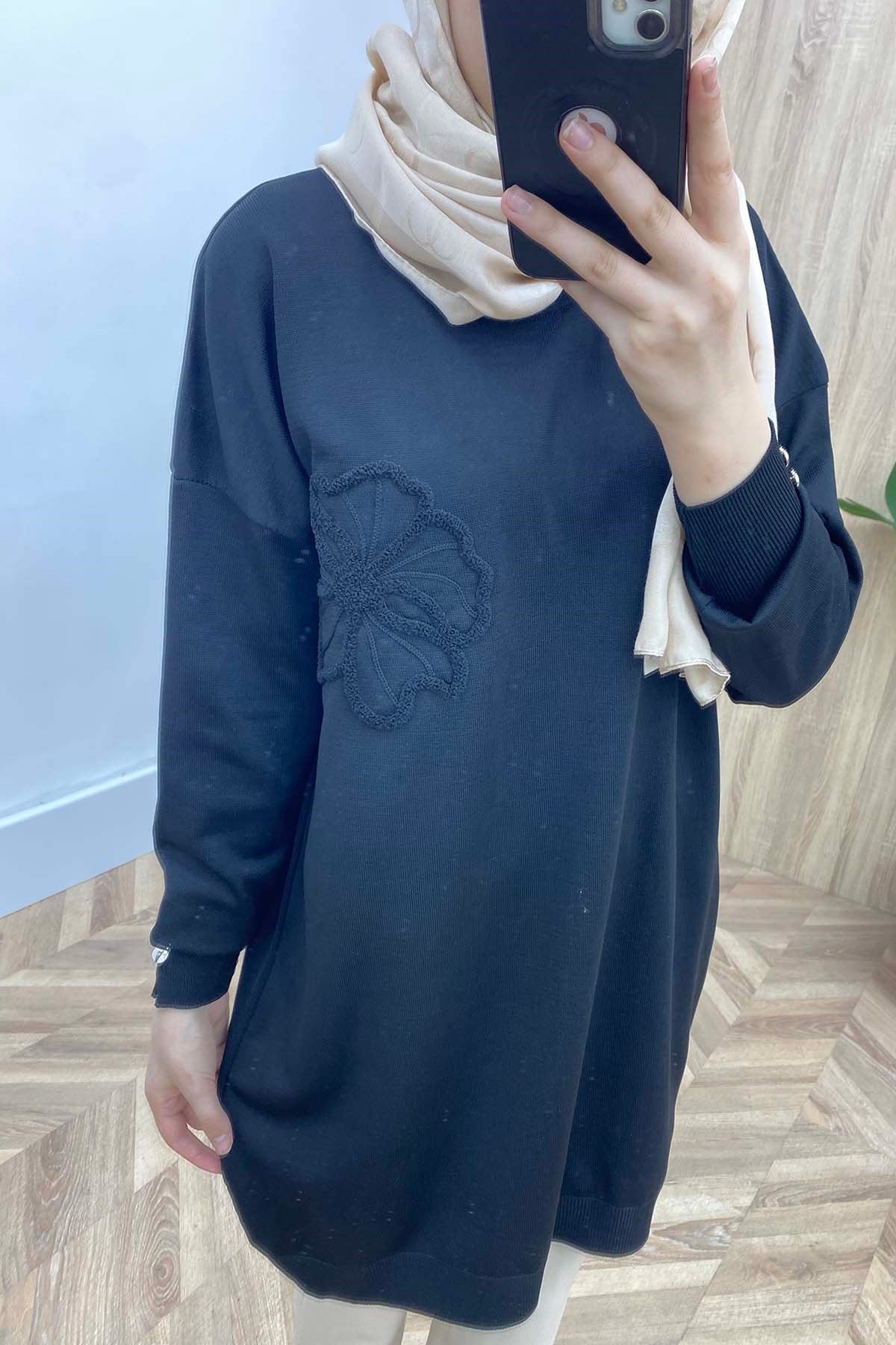 Çiçek Nakışlı Triko Tunik Siyah