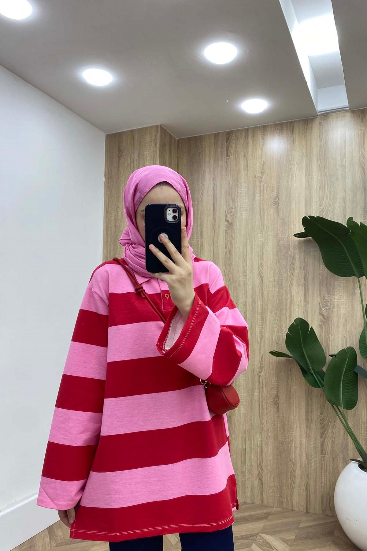 Çizgili Polo Yaka Düğmeli Sweatshirt Pembe