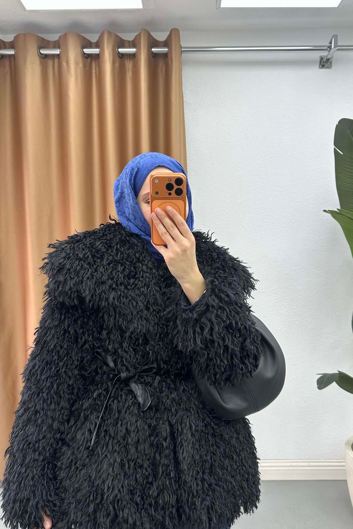 Deri Kemer Detaylı Astarlı Kürk Siyah