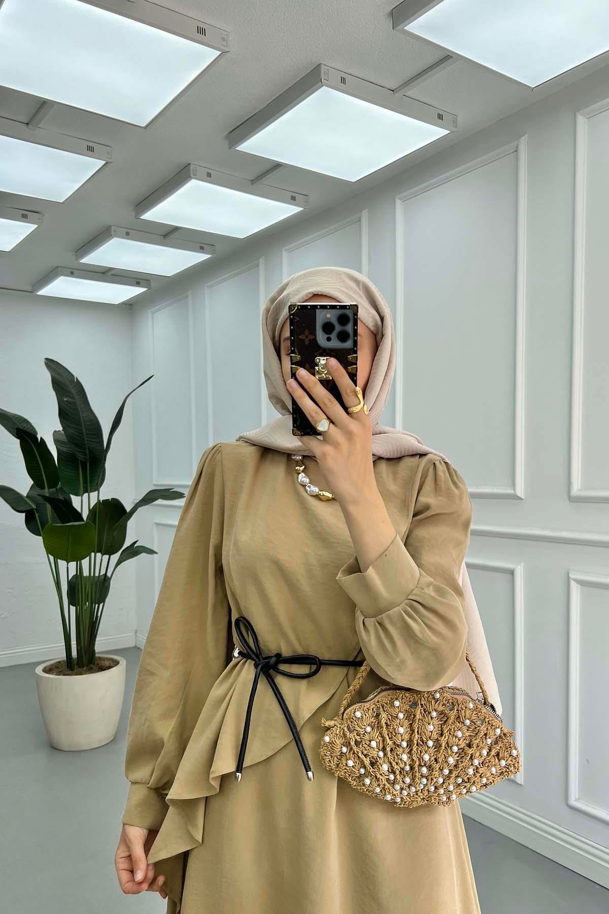 Deri Kuşaklı Elbise Camel