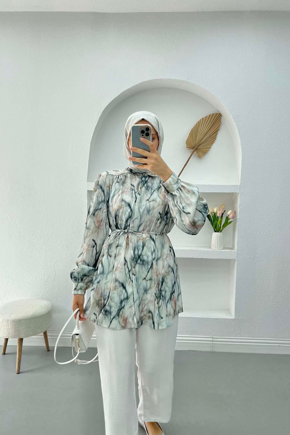 Desenli Saten Bluz Koyu Yeşil