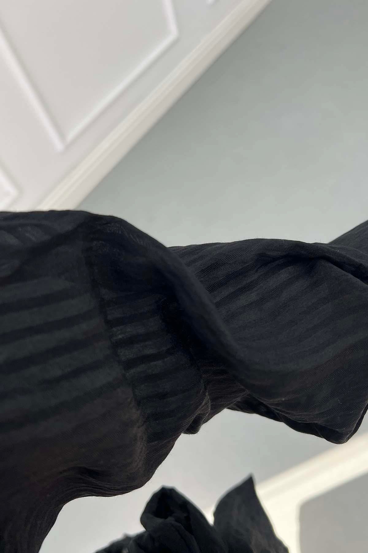 Dik Çizgili Krinkıl Dokulu Bağlamalı  Kimono Siyah