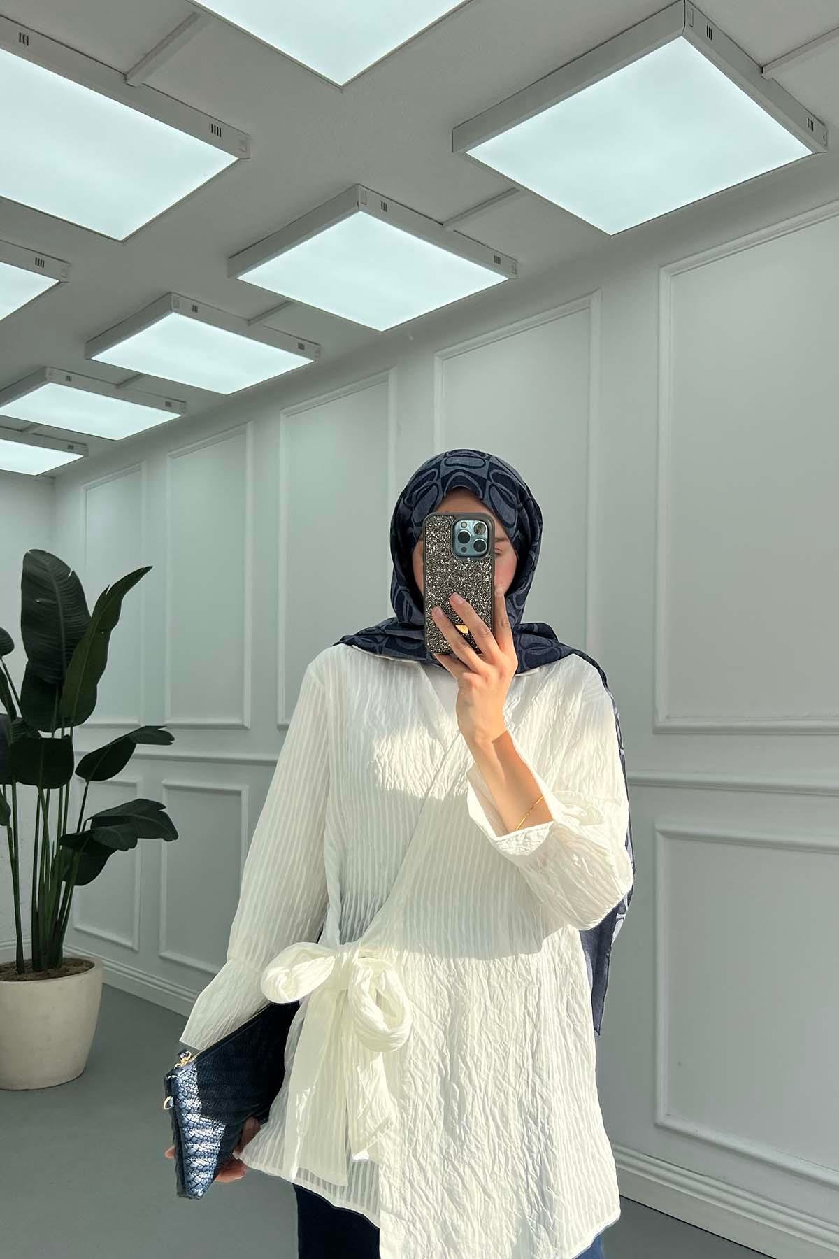 Dik Çizgili Krinkıl Dokulu Bağlamalı  Kimono Beyaz