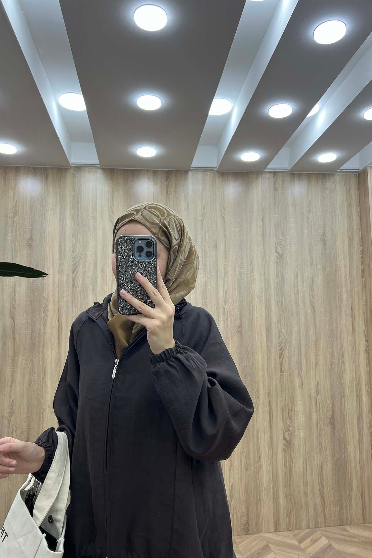 Dik Yaka Büzgülü Bahar Takım Kahve