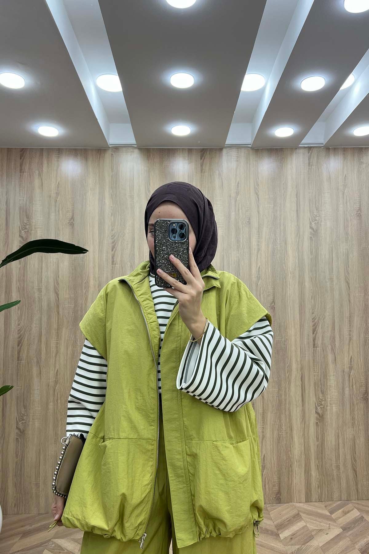 Dik Yaka Cepli Büzgülü Yelek Takım Neon Yeşil