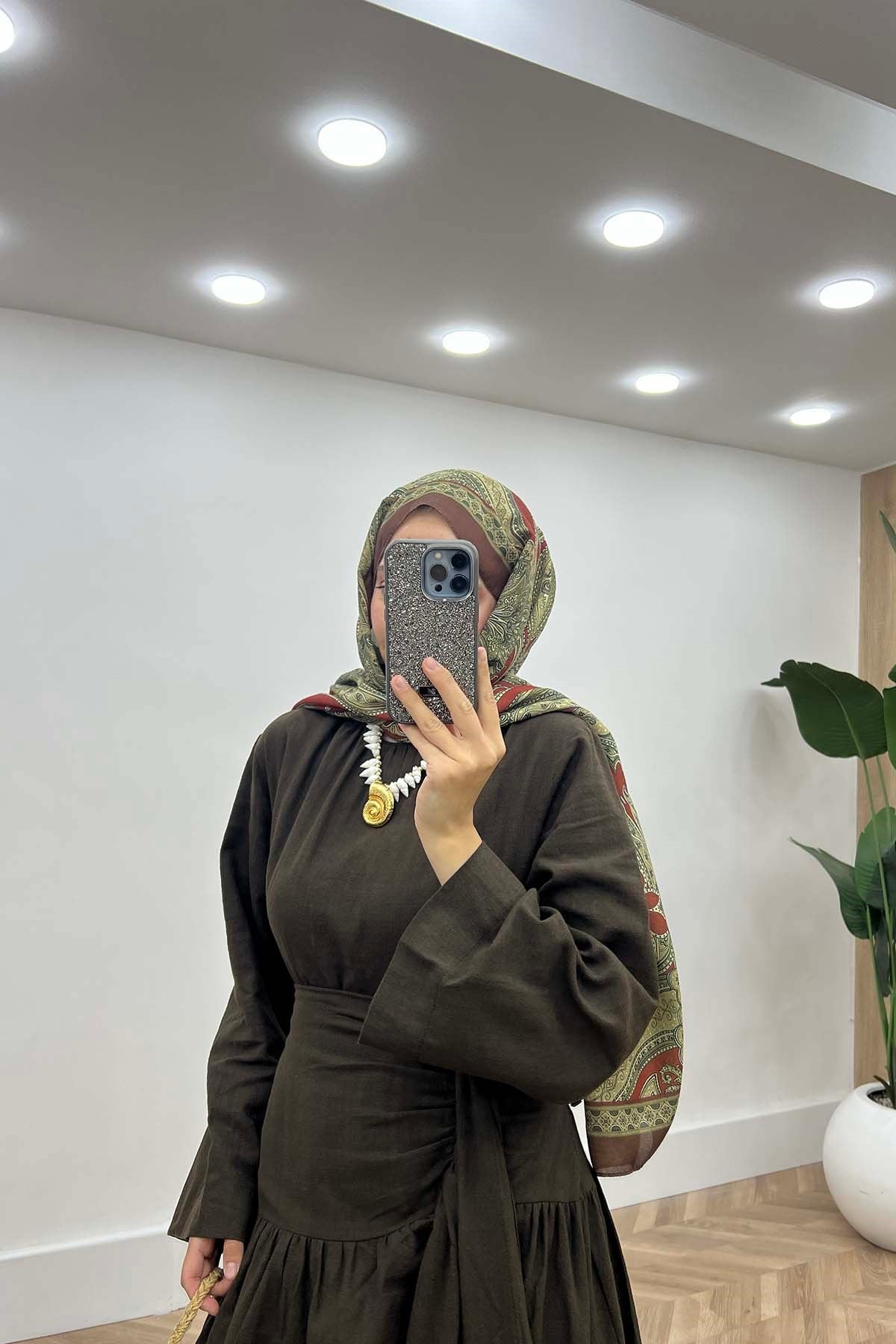 Etegi Parçalı Modern Keten Takım Acı Kahve