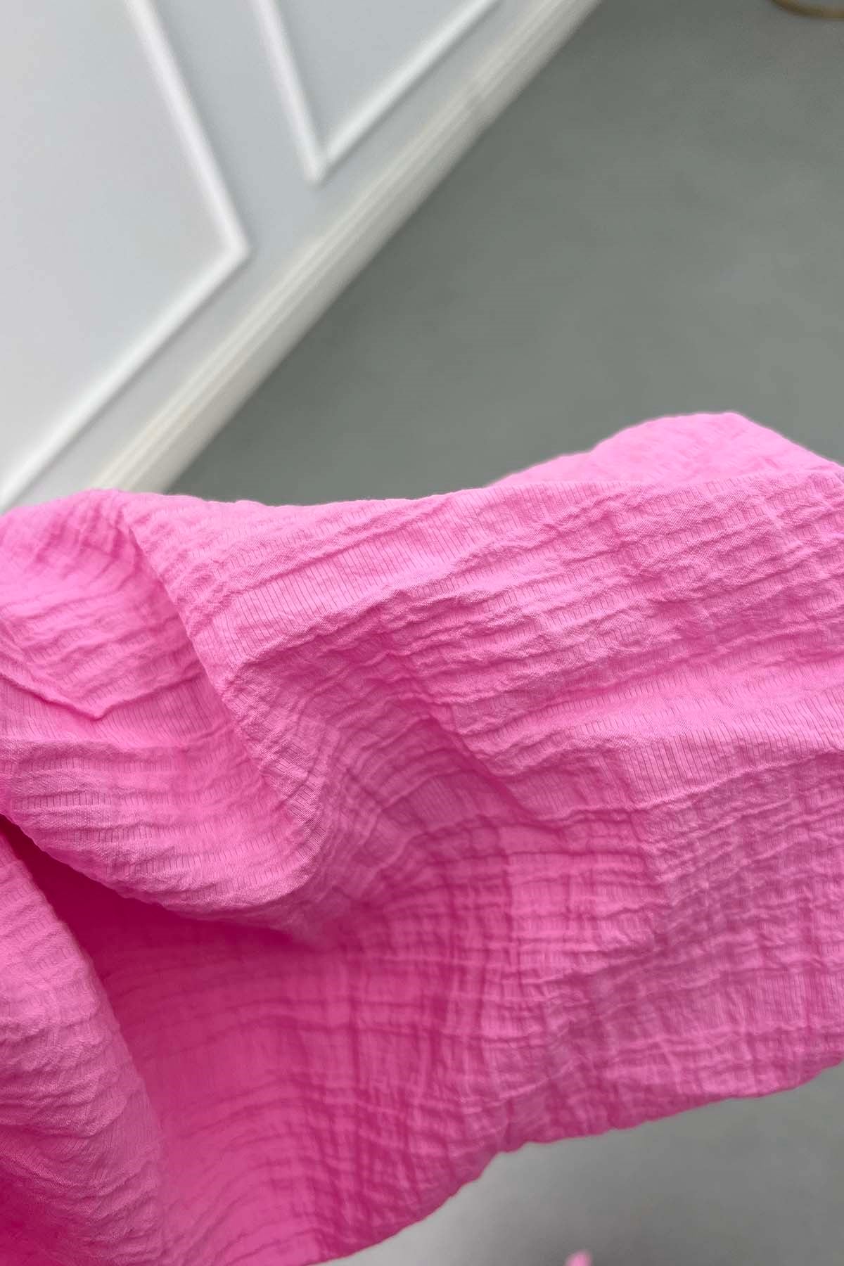 Etek Ucu Fırfırlı Yarım Düğme Detay Kuşaklı Elbise Pembe