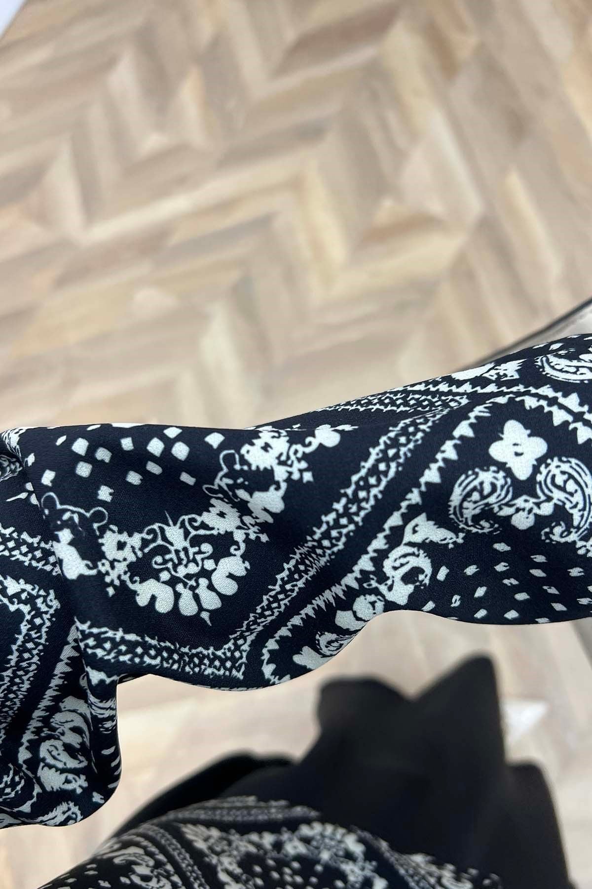 Etnik Desen Nova Takım Siyah