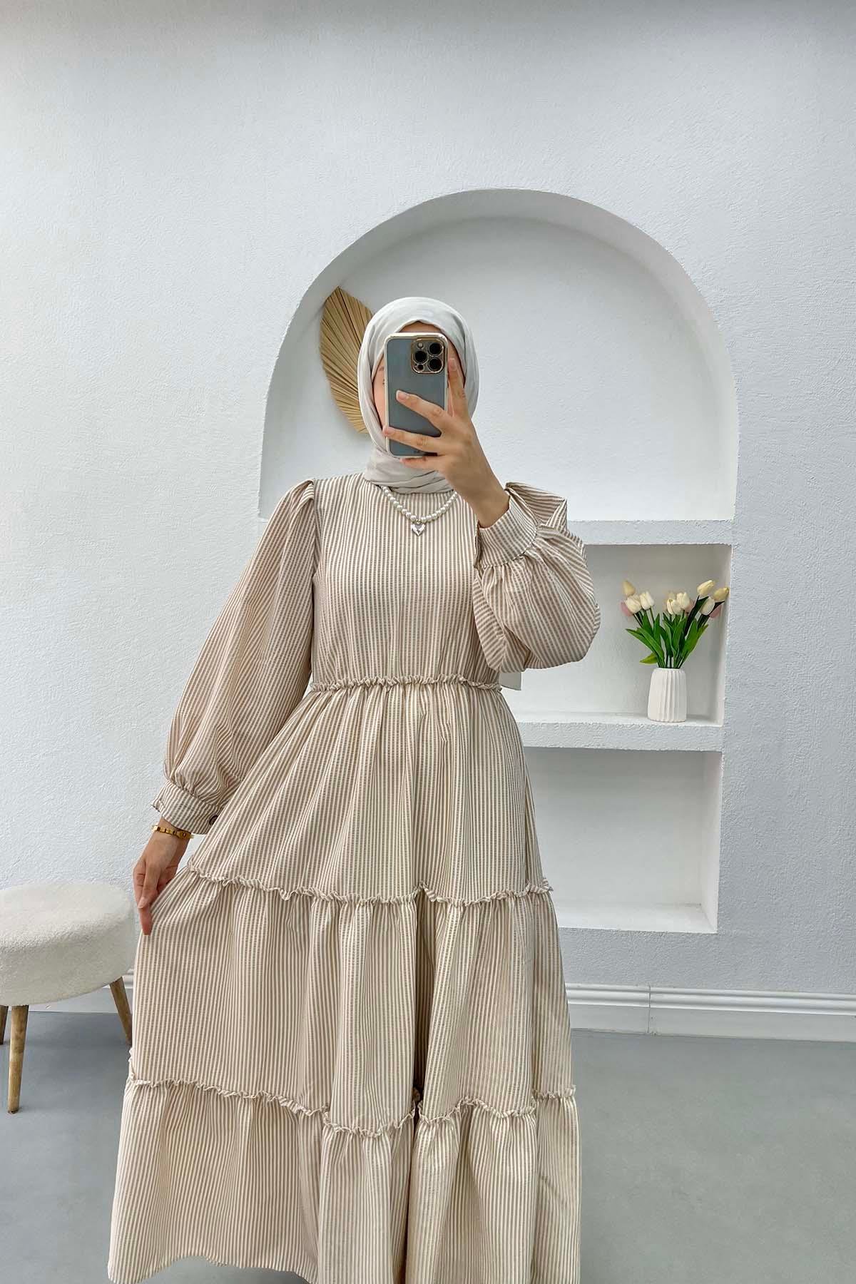 Fırfırlı Çizgili Elbise Bej