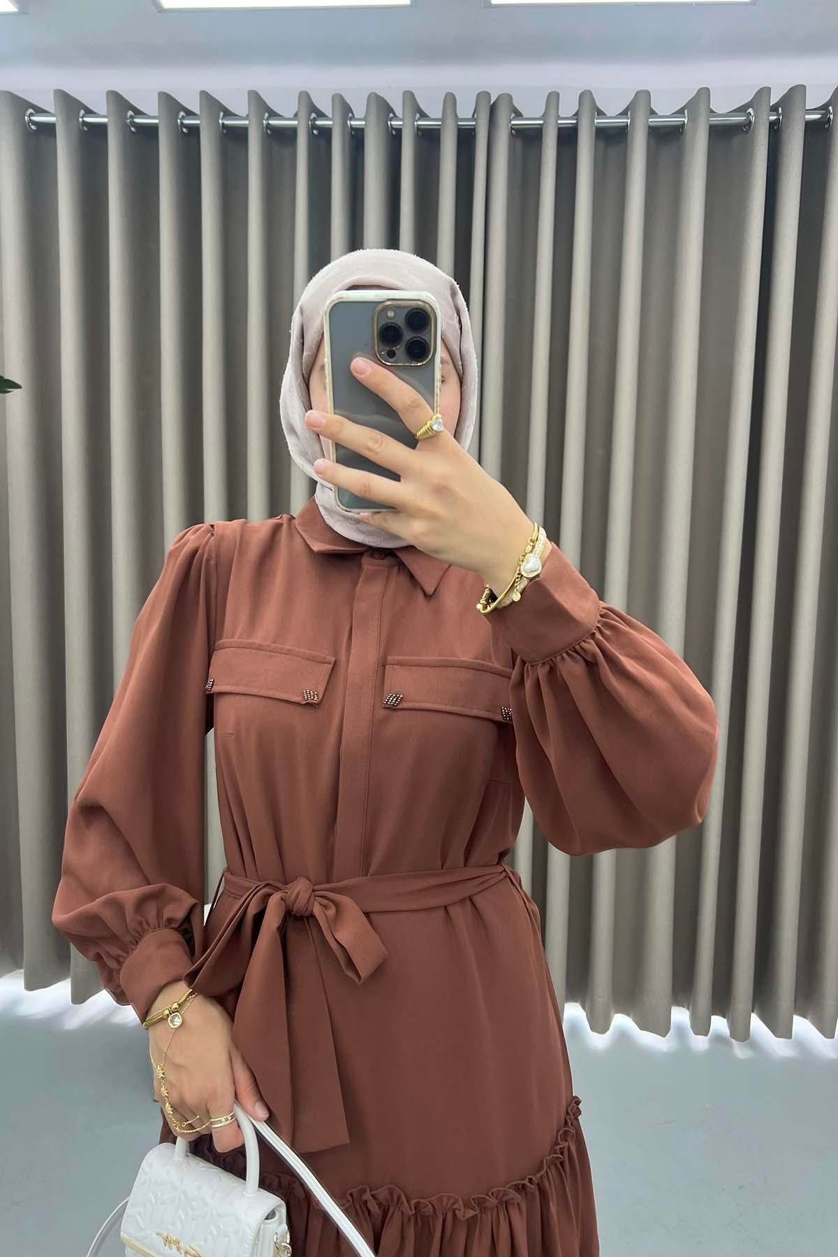 Fırfırlı Taşlı Elbise Acı Kahve