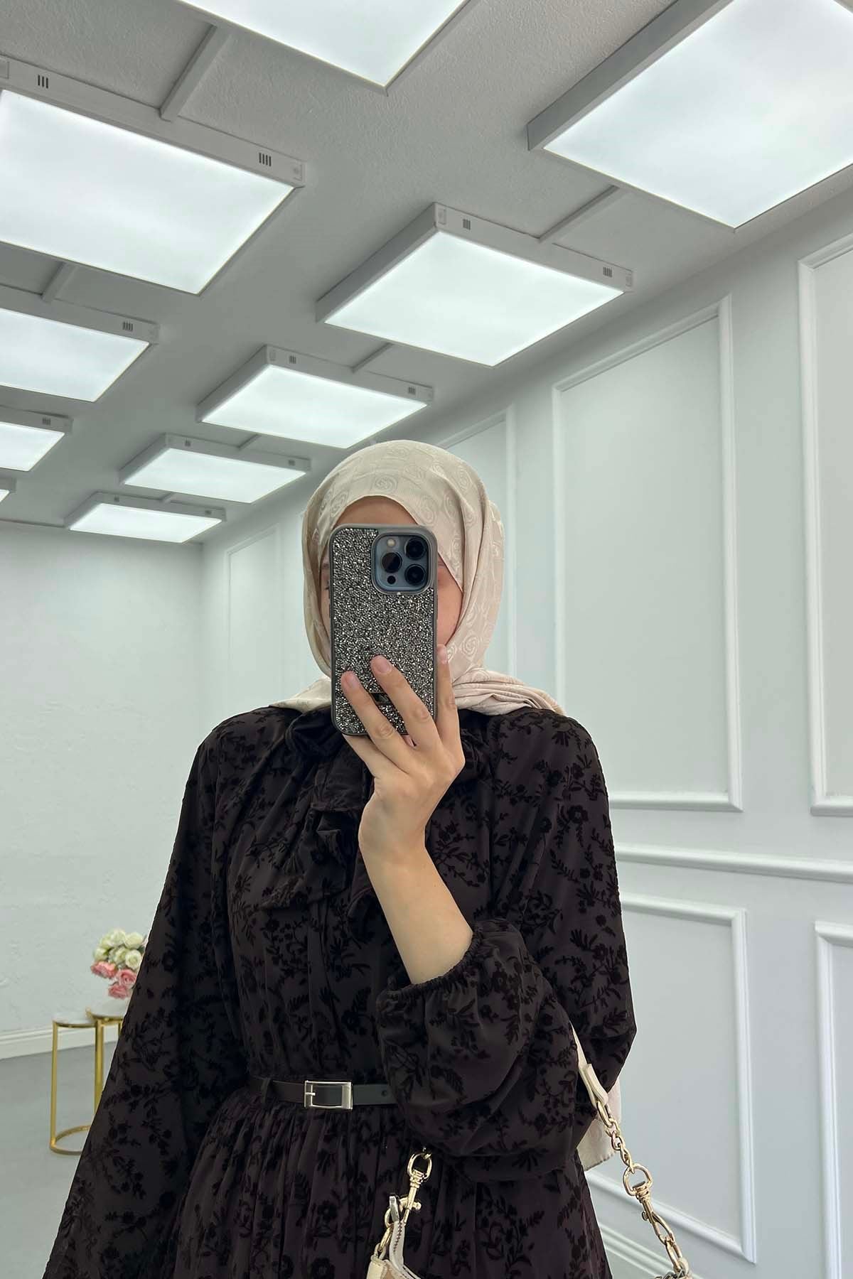 Floral Desenli Önü Pileli Kemerli Şık Takım Kahve