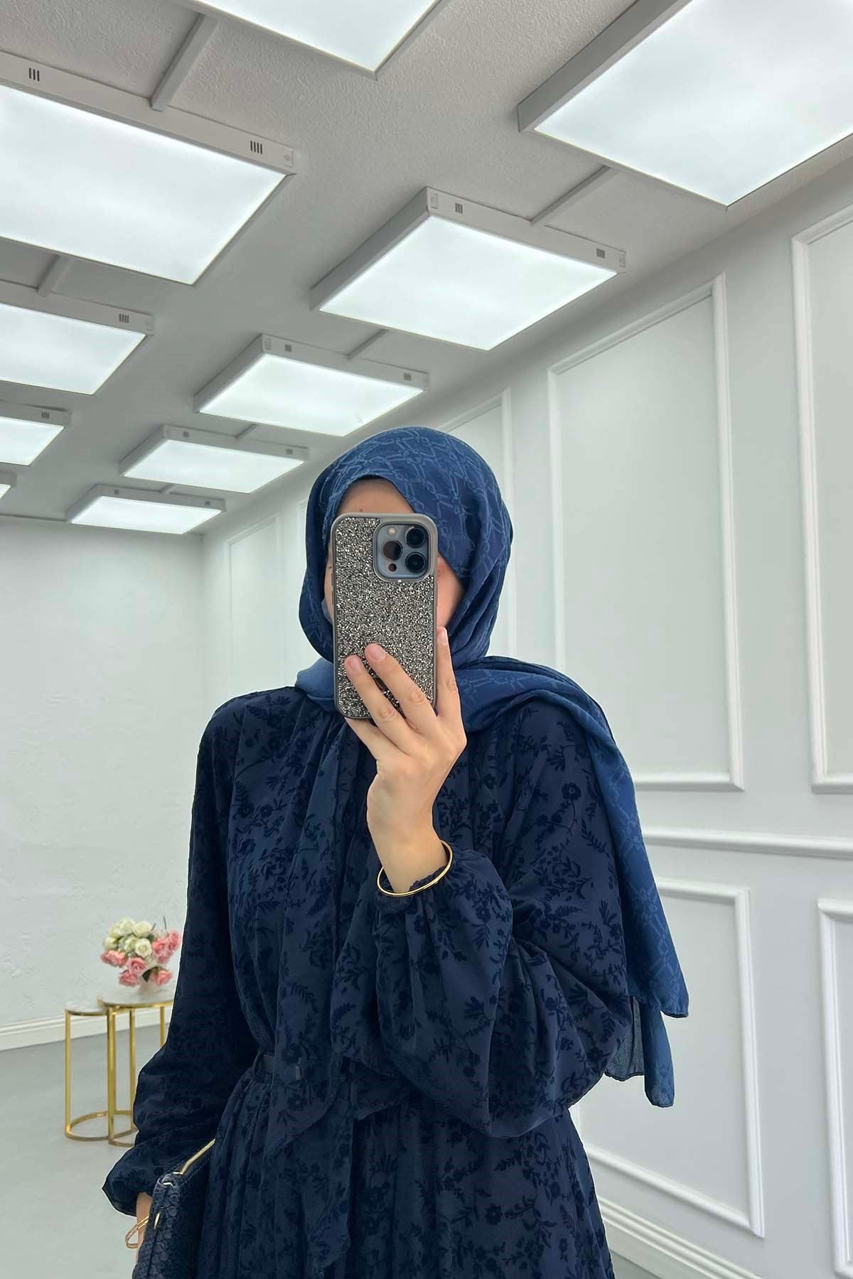 Floral Desenli Önü Pileli Kemerli Şık Takım Lacivert