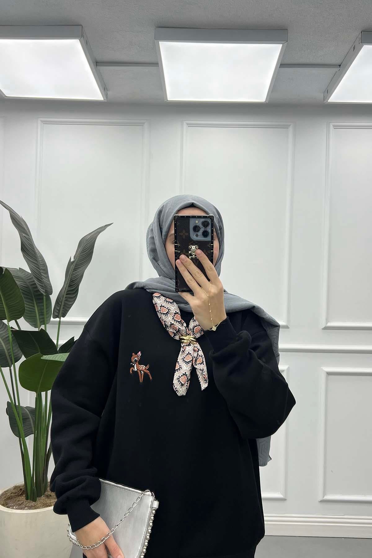 Fularlı Bambi Figürlü Üç İplik Sweat Siyah