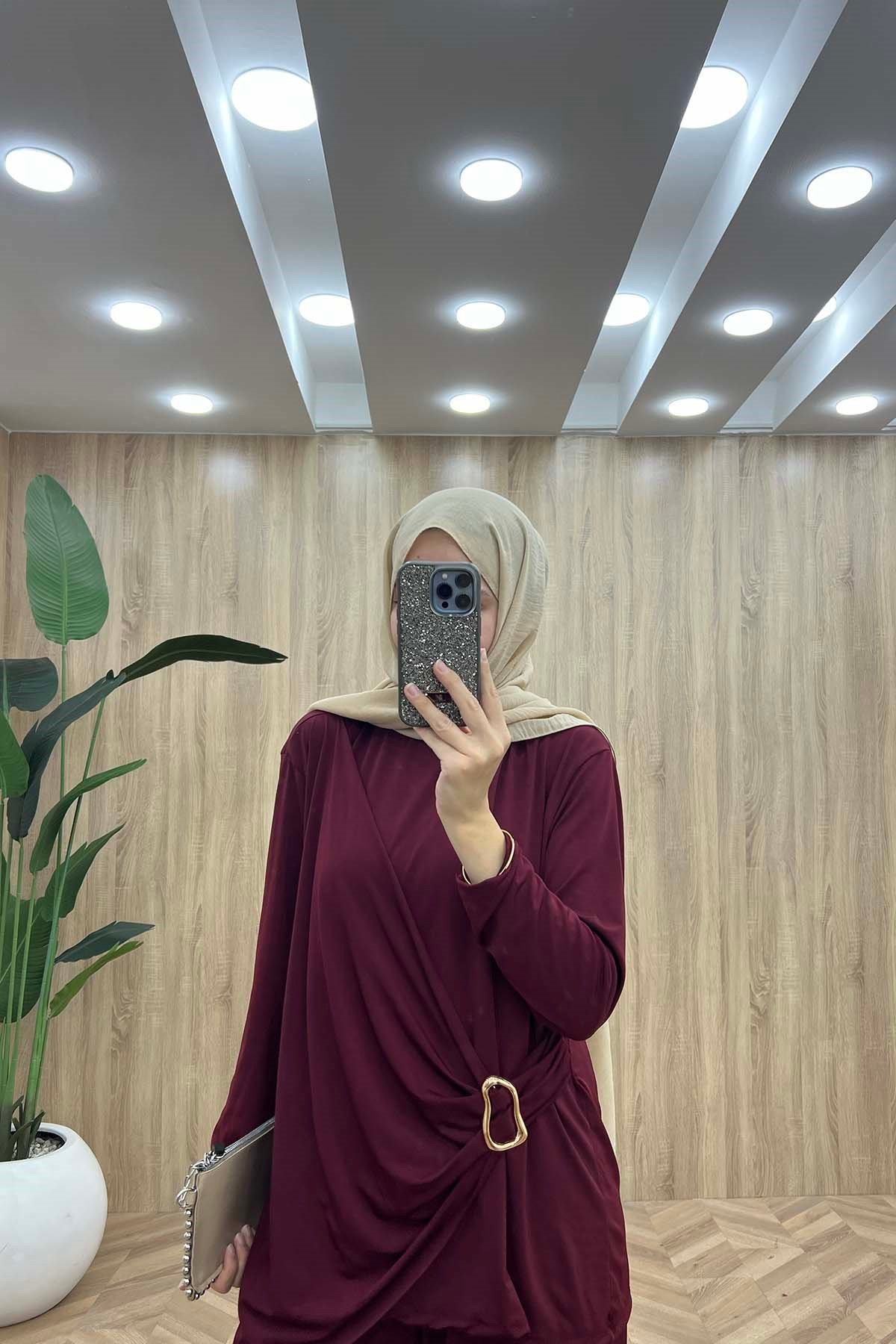 Gold Toka Detaylı Modern Takım Bordo