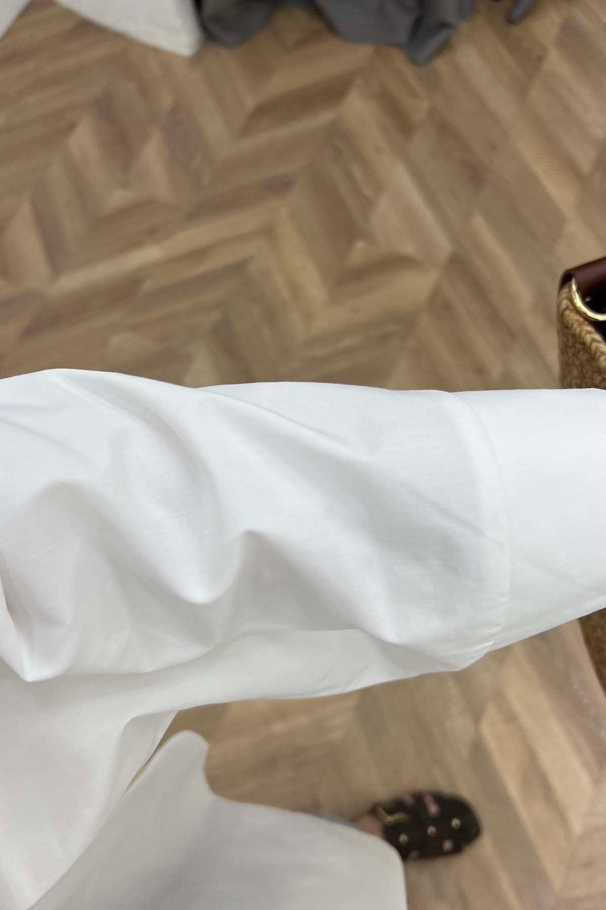 Gold Tokalı Kuşaklı Poplin Gömlek Beyaz
