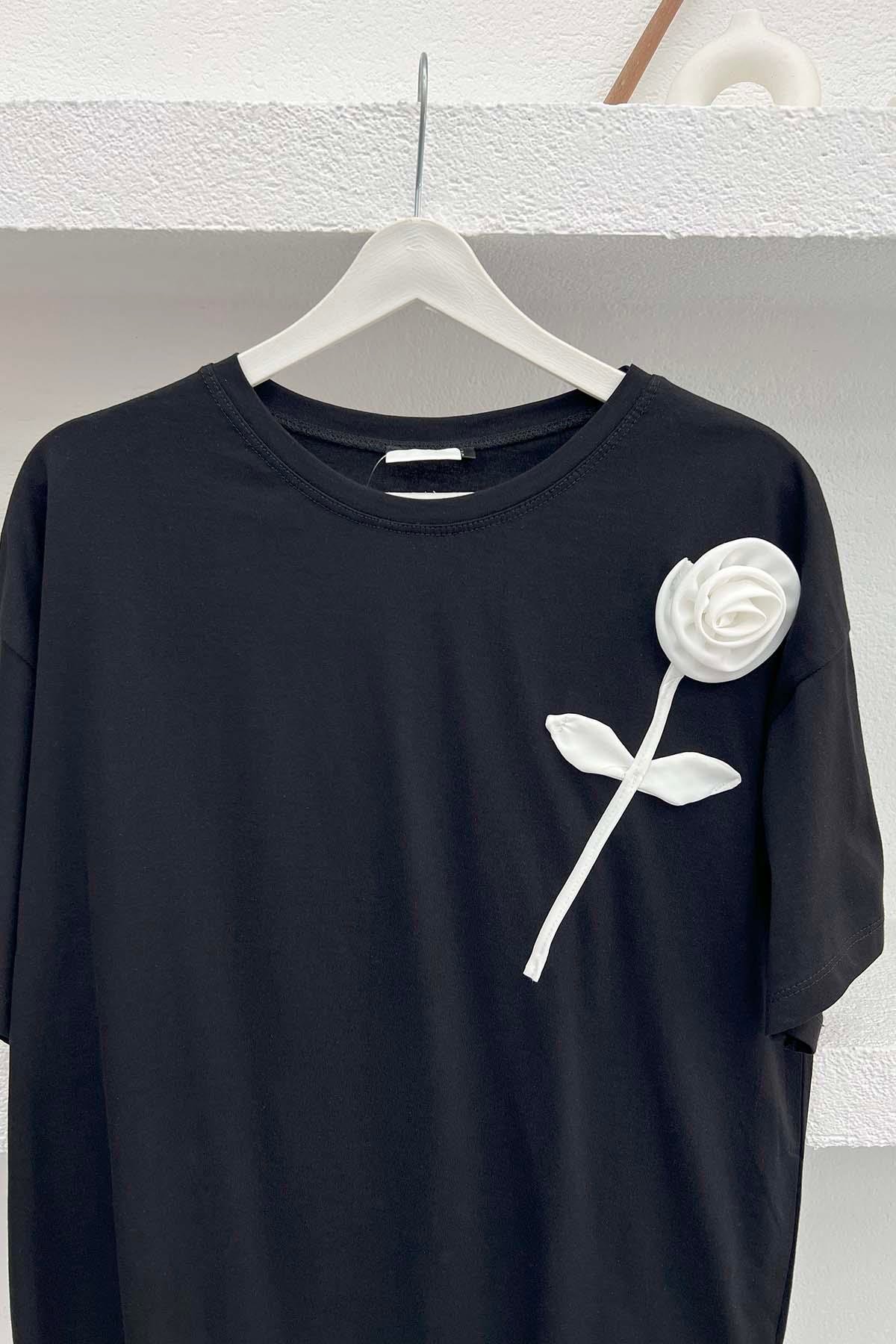 Gül Figürlü T-Shirt Siyah
