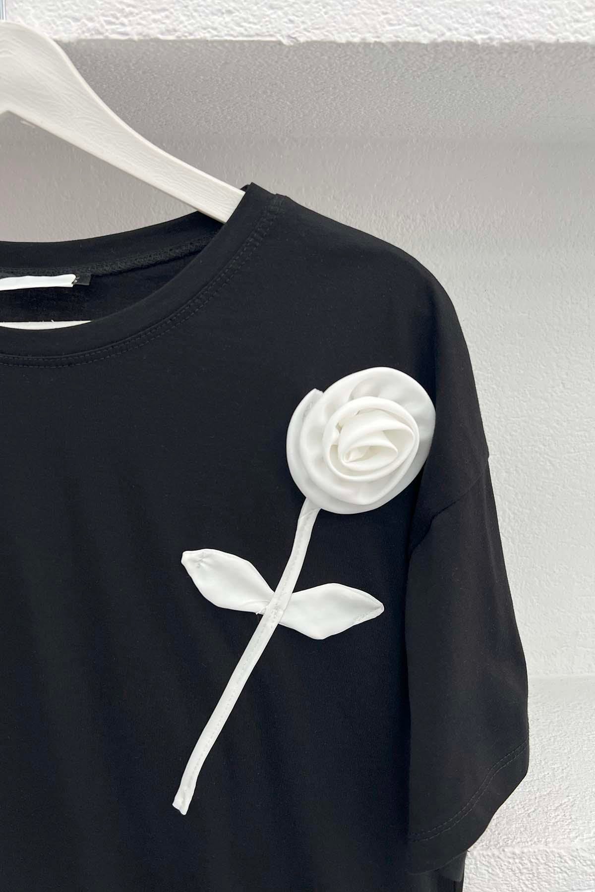 Gül Figürlü T-Shirt Siyah