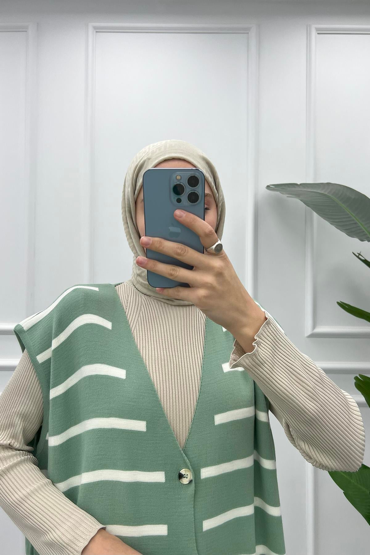 İnce Triko Yelek Su Yeşili