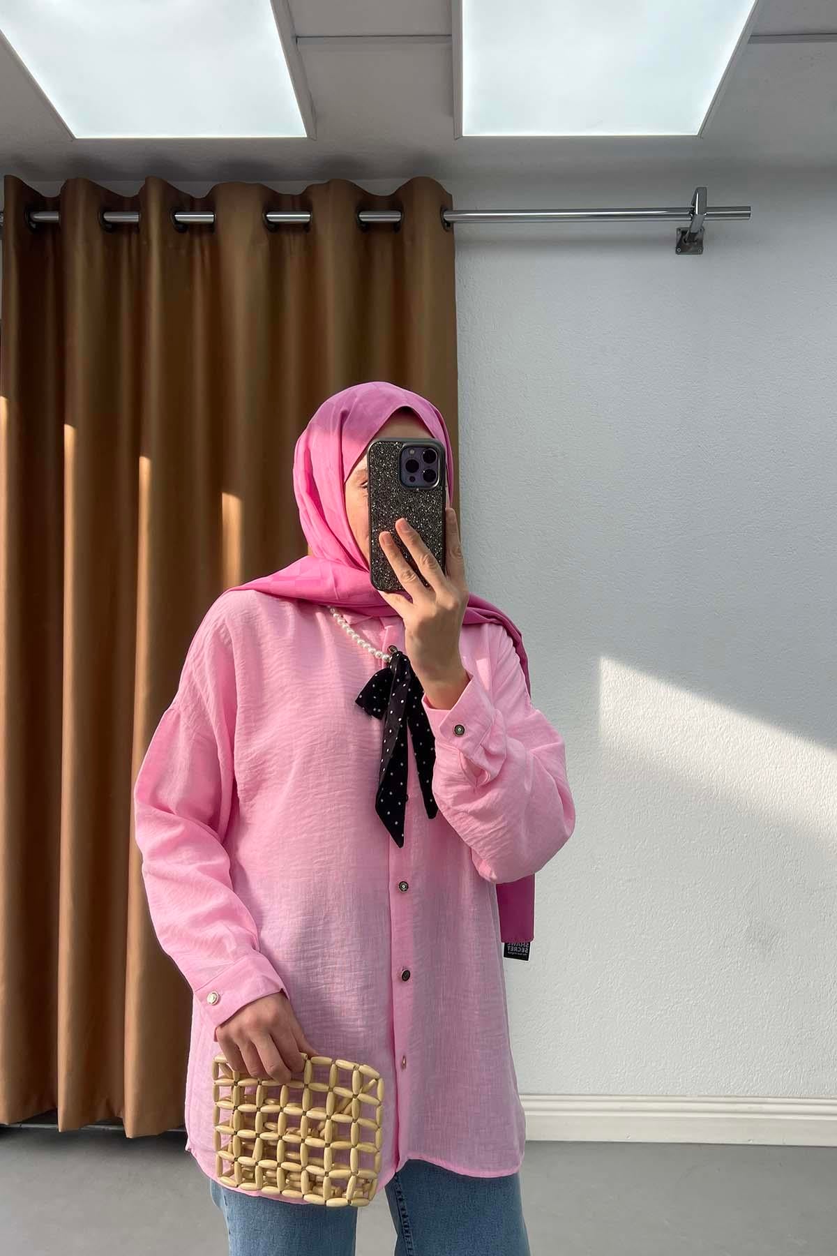 İncili ve Puantiye Fularlı Modern Keten Gömlek Pembe