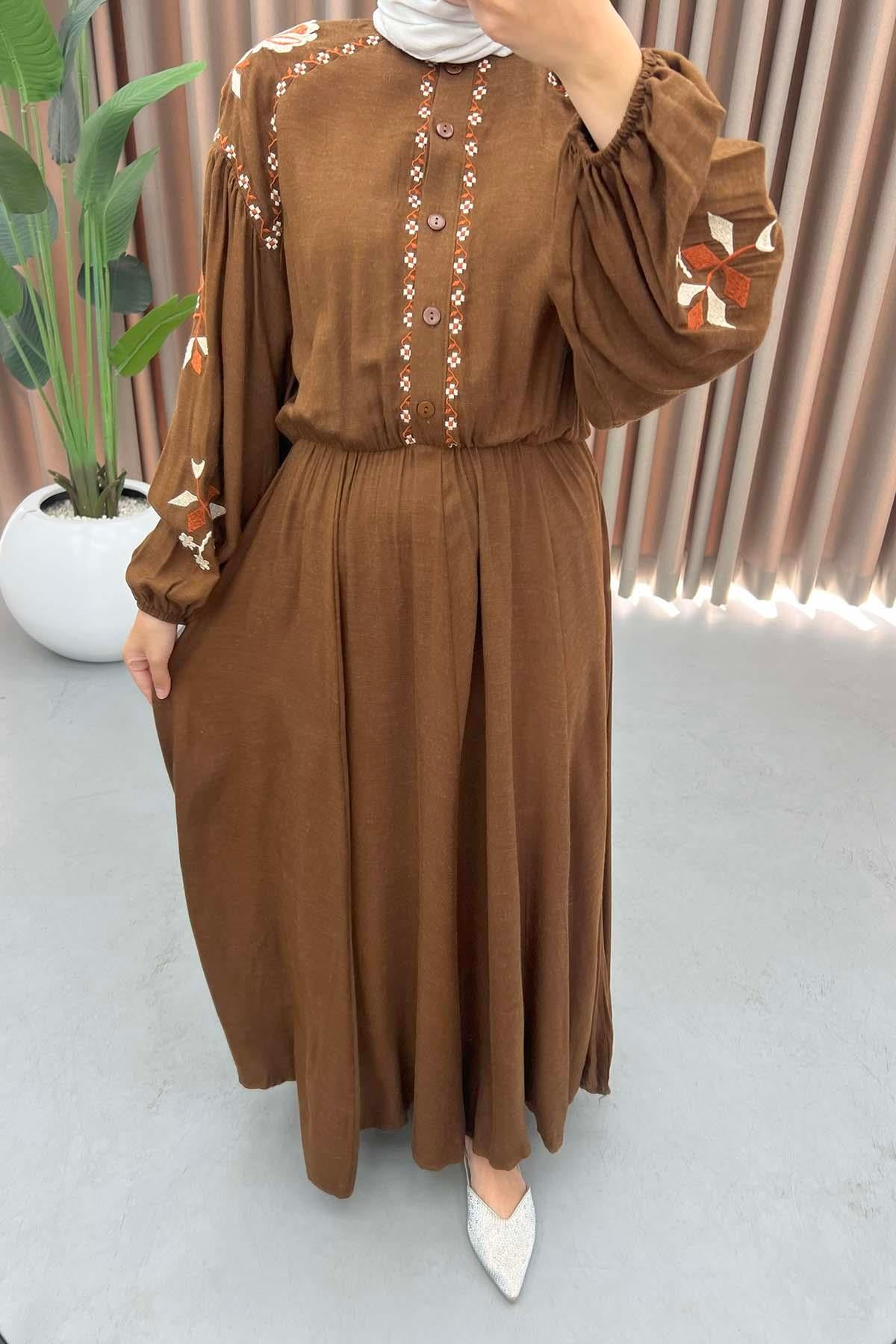 İşlemeli Elbise Kahve