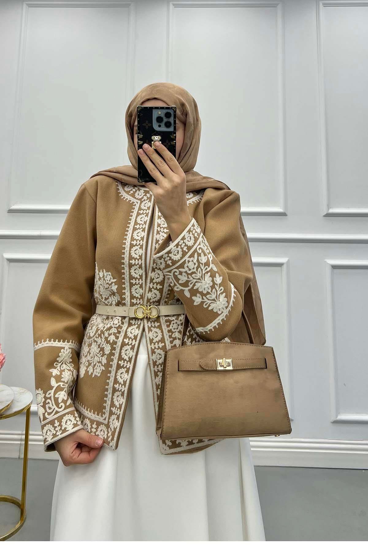 İşlemeli Kaşe Ceket Camel