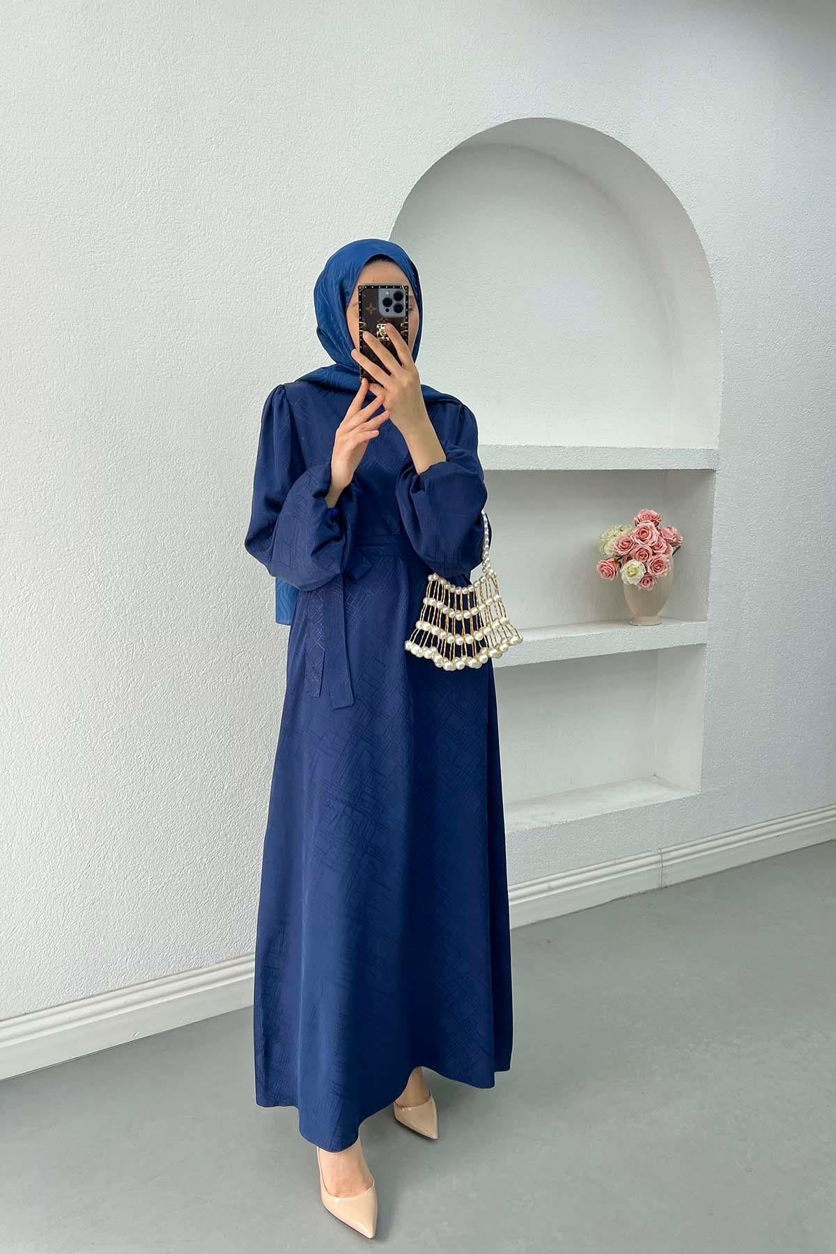 Jakarlı Saten Elbise Lacivert