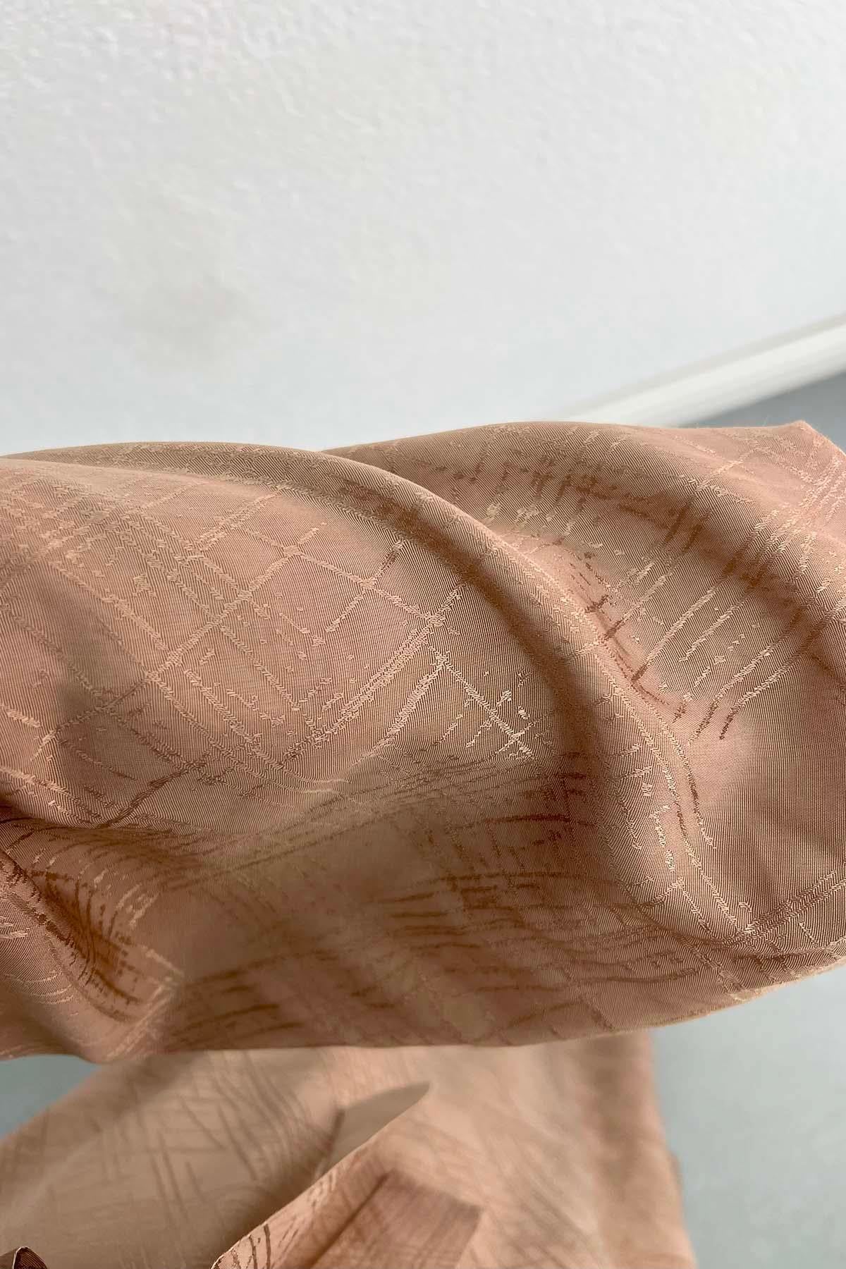 Jakarlı Saten Elbise Sütlü Kahve