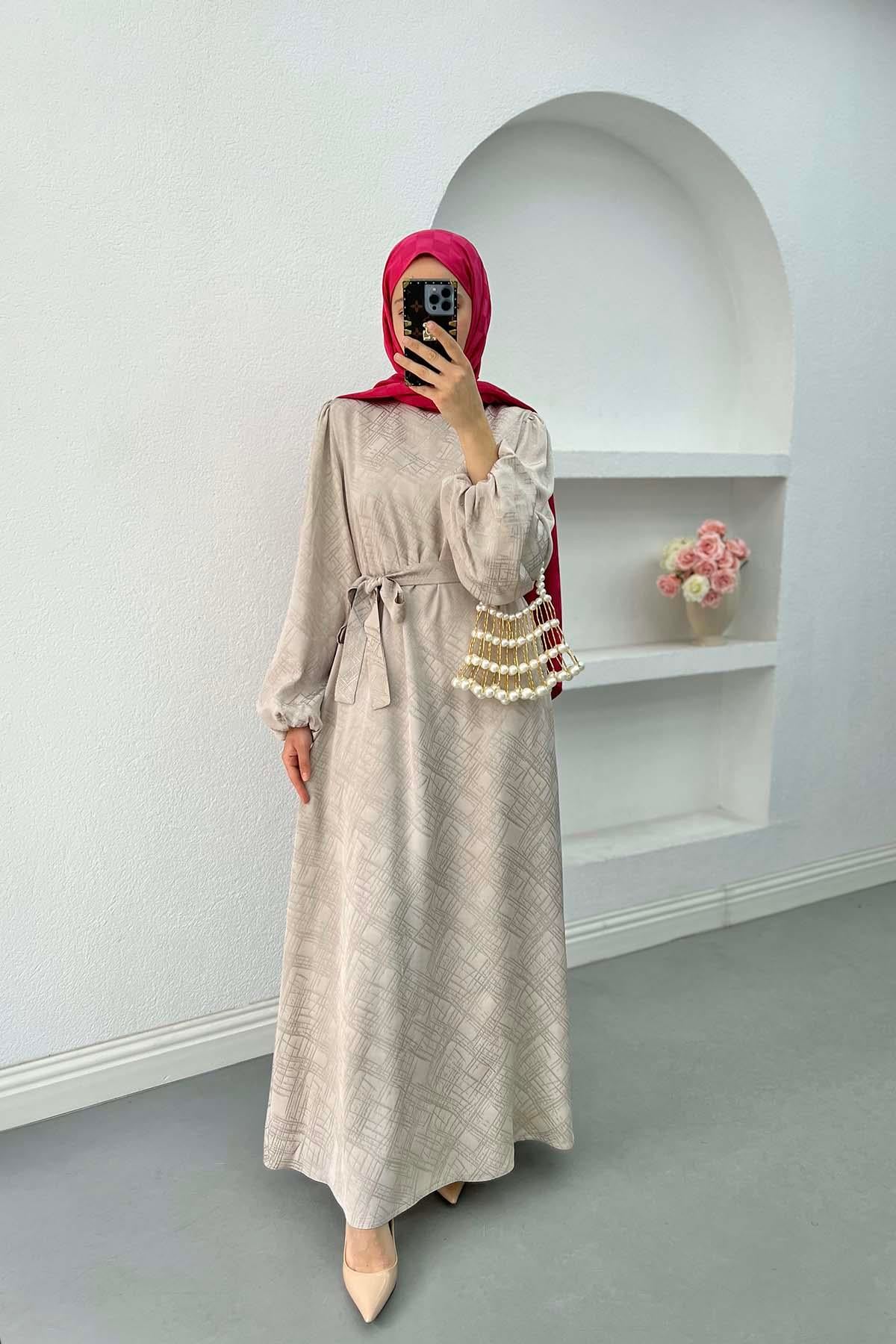 Jakarlı Saten Elbise Taş