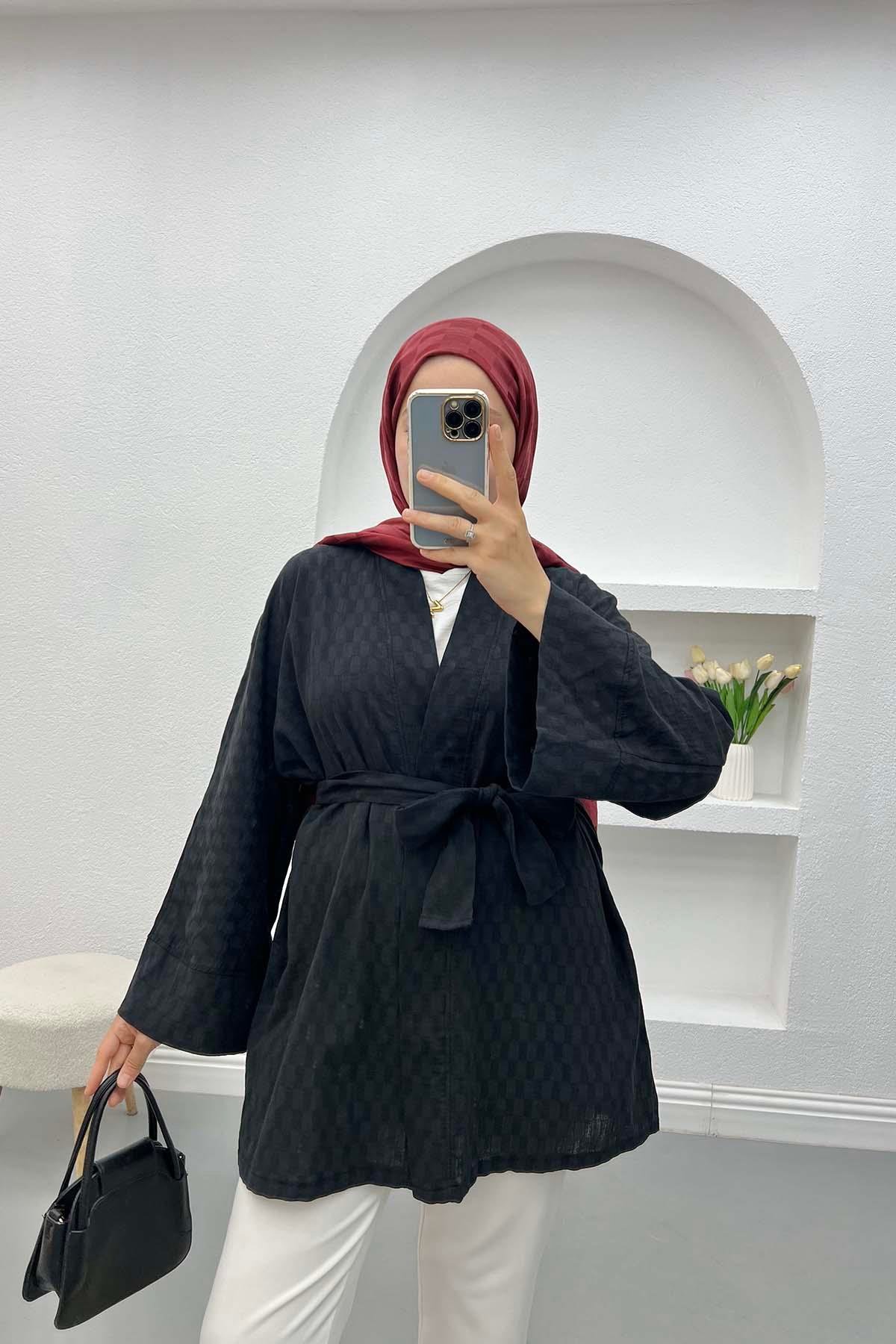 Kare Desenli Kuşaklı Kimono Siyah