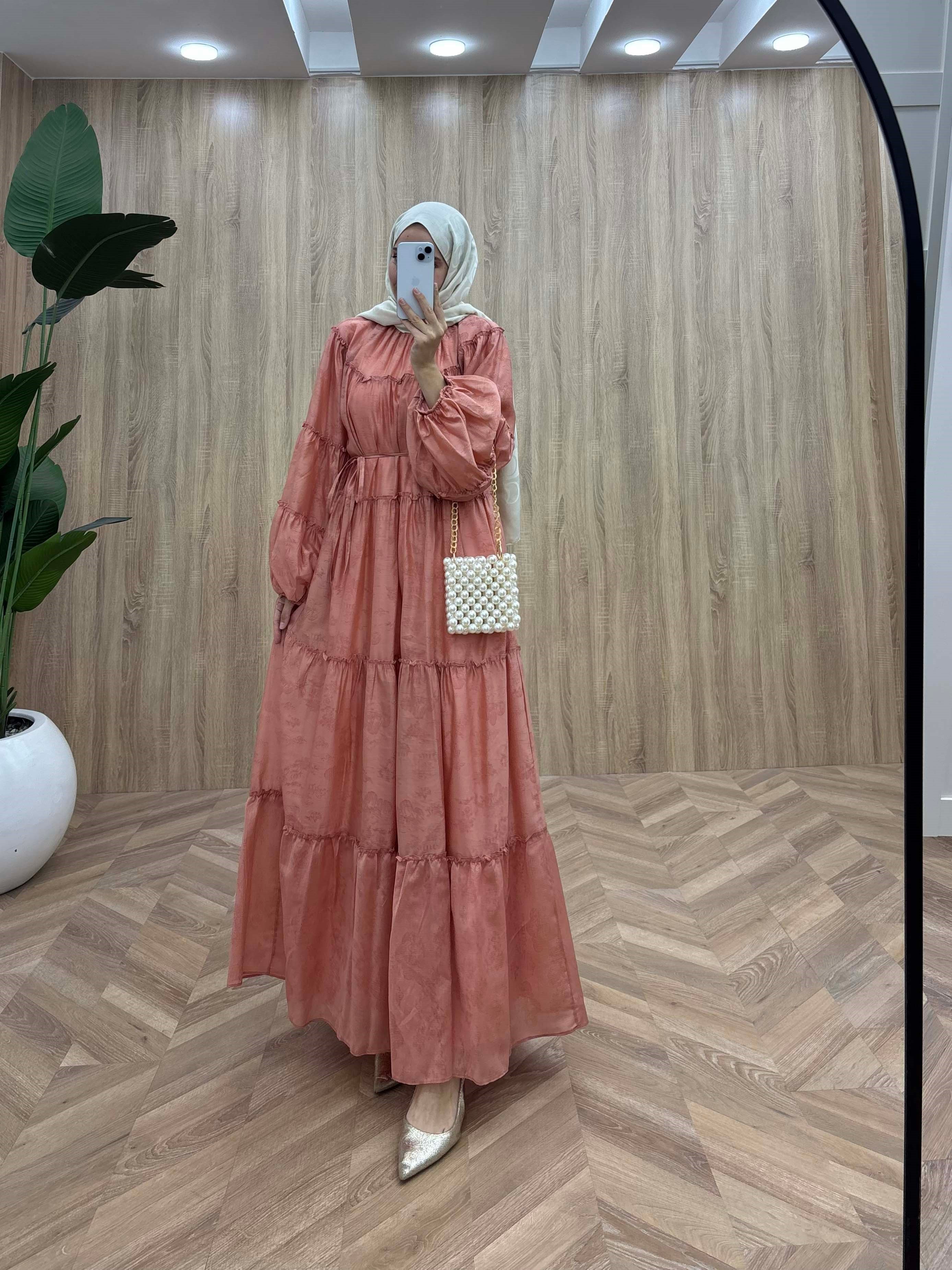 Katları Büzgü Detaylı Desenli Prenses Elbise Kiremit