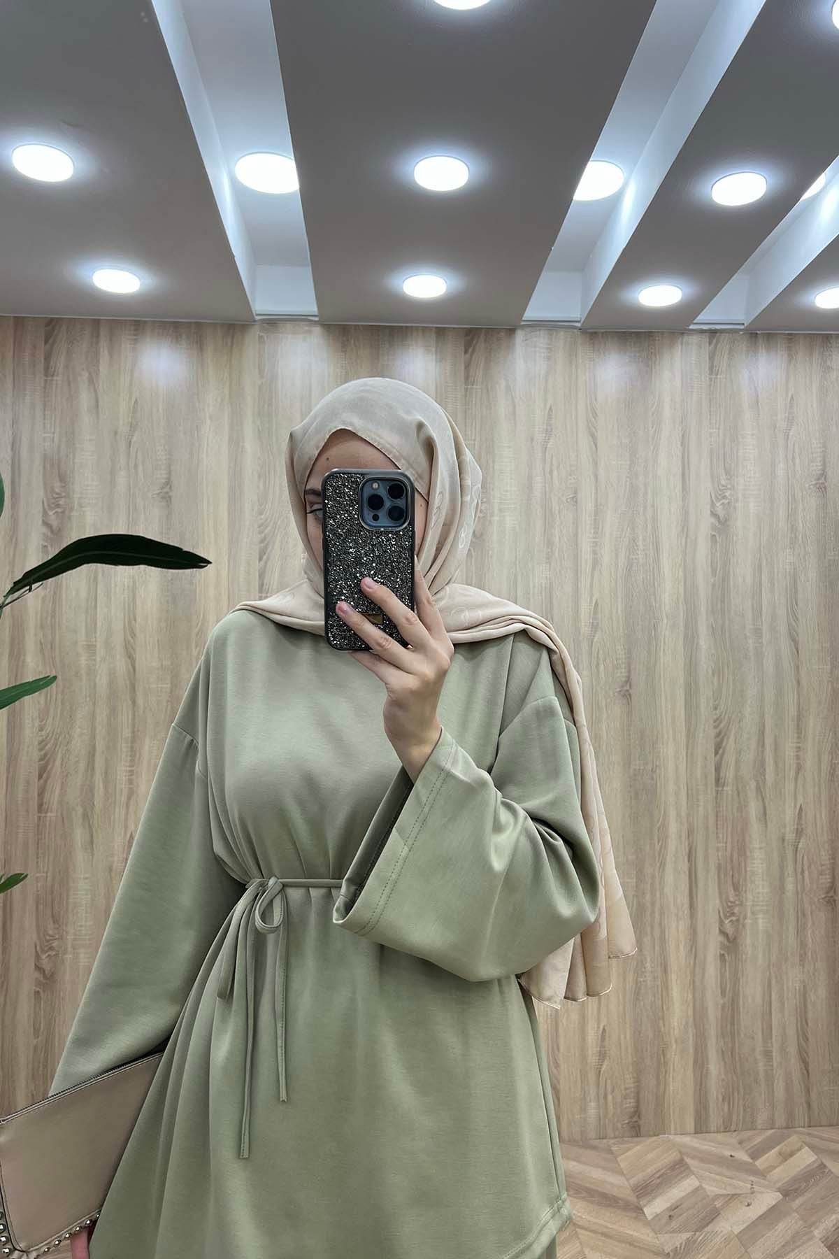 Kemerli Asimetrik Kesim Rahat Takım A.Yeşil