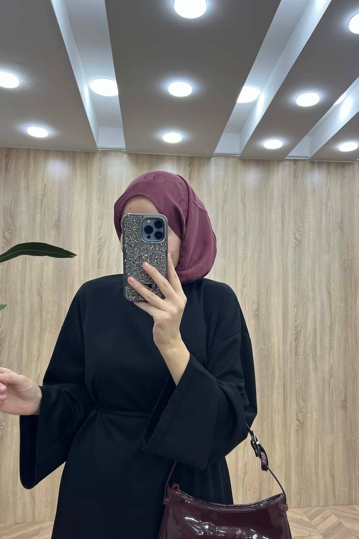 Kemerli Asimetrik Kesim Rahat Takım Siyah