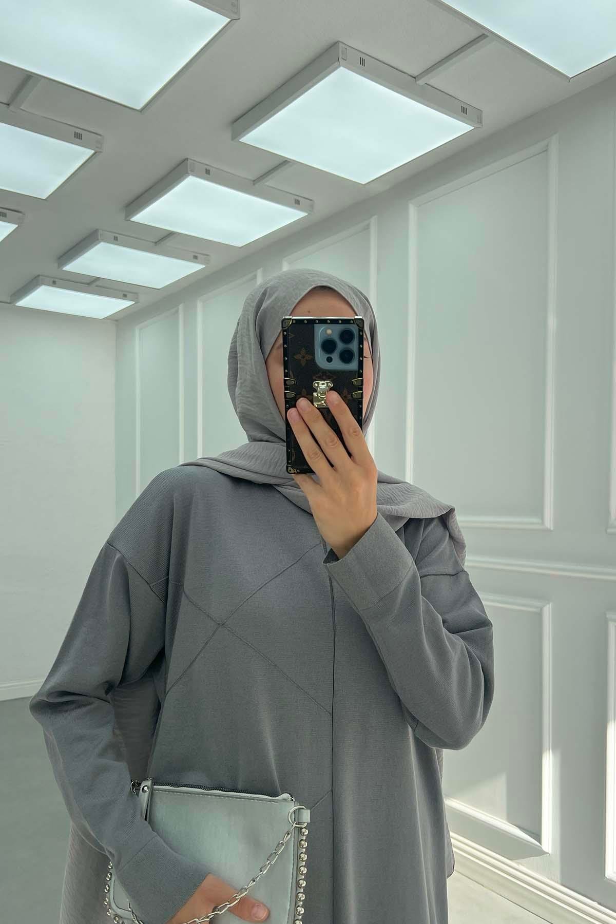 Kendinden Desenli Triko Elbise Gri