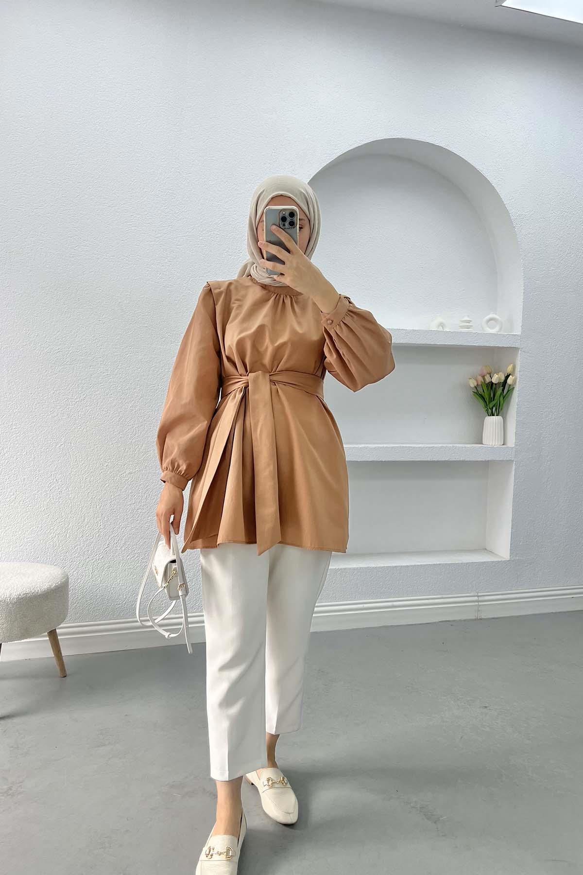 Kol Detaylı Kuşaklı Gömlek Camel