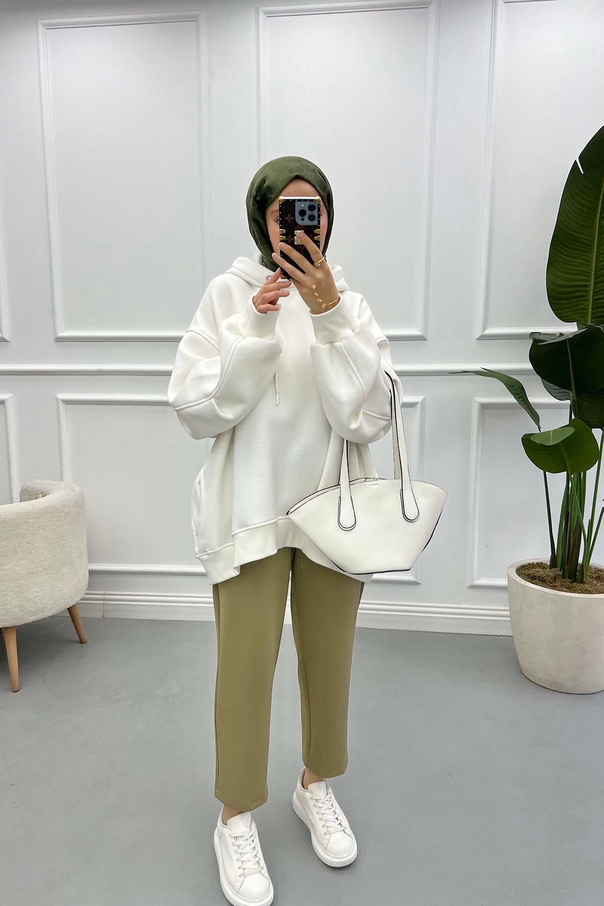 Kol Detaylı Üç İplik Sweatshirt Beyaz