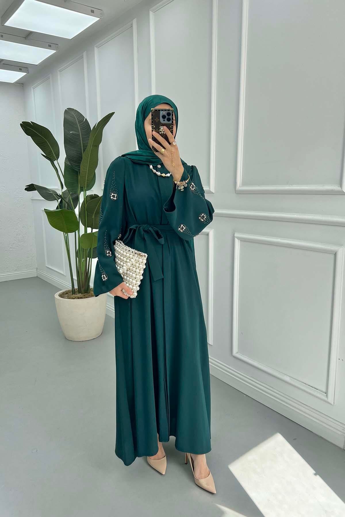 Kol Taşlı Abaya Zümrüt Yeşili