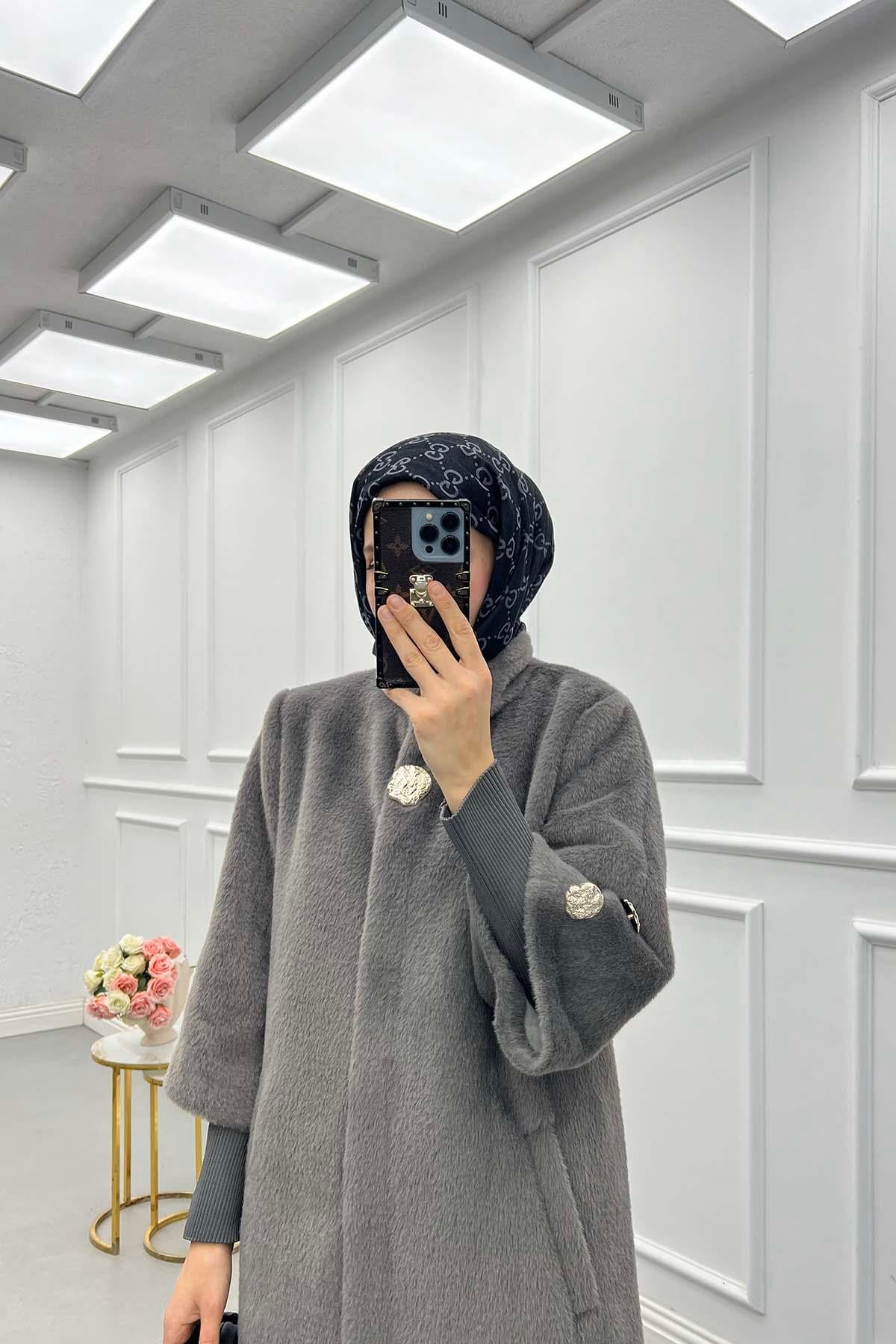 Kol ve Düğme Detaylı Angora Kaban Gri