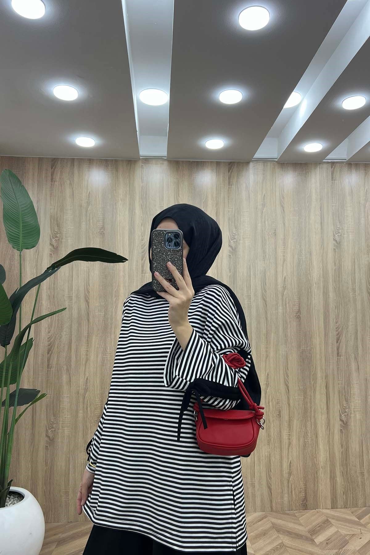 Kolları İp Detaylı Çizgili Riba Sweatshirt Siyah