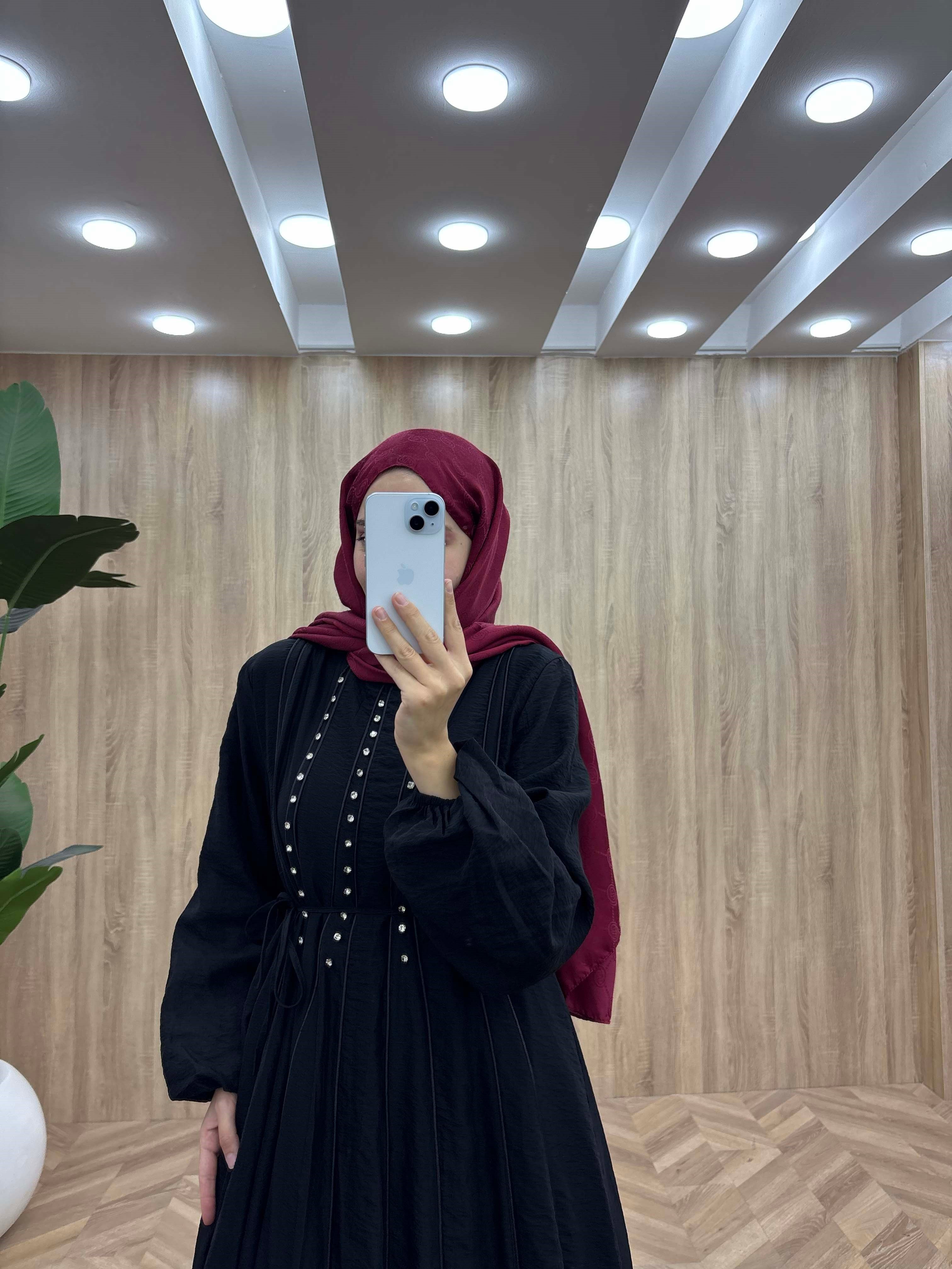 Kristal Şıklığı Boydan Şeritli Kuşaklı Elbise Siyah
