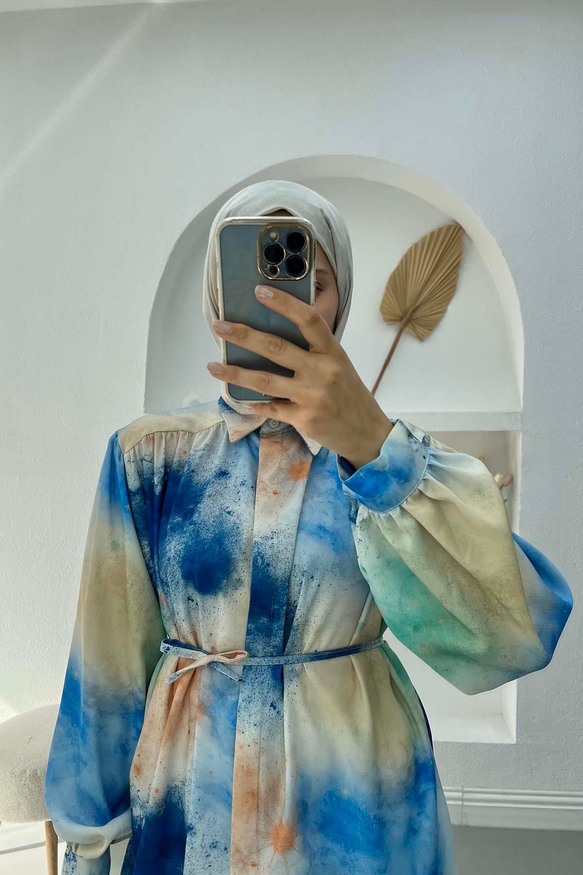 Kuşaklı Desenli Saten Bluz Saks Mavi