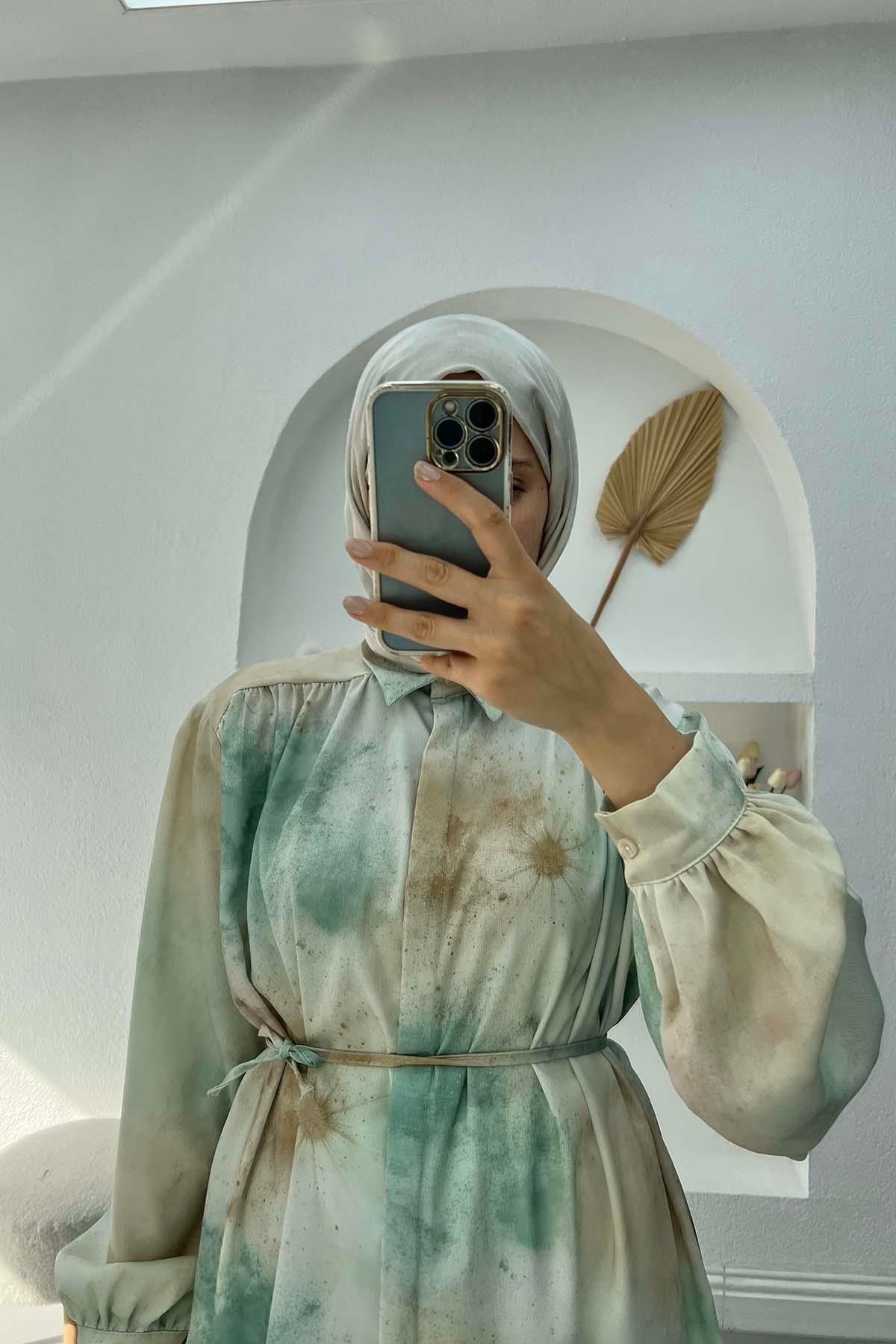 Kuşaklı Desenli Saten Bluz Su Yeşili