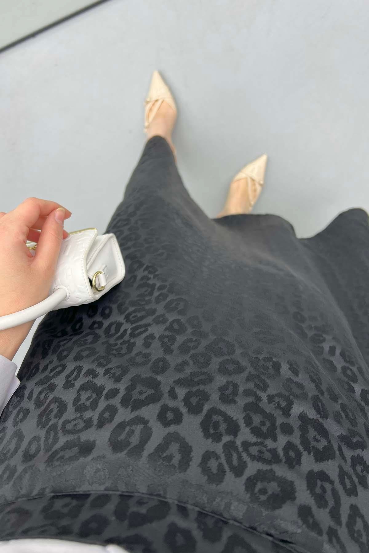 Leopar Desen Saten Etek Siyah