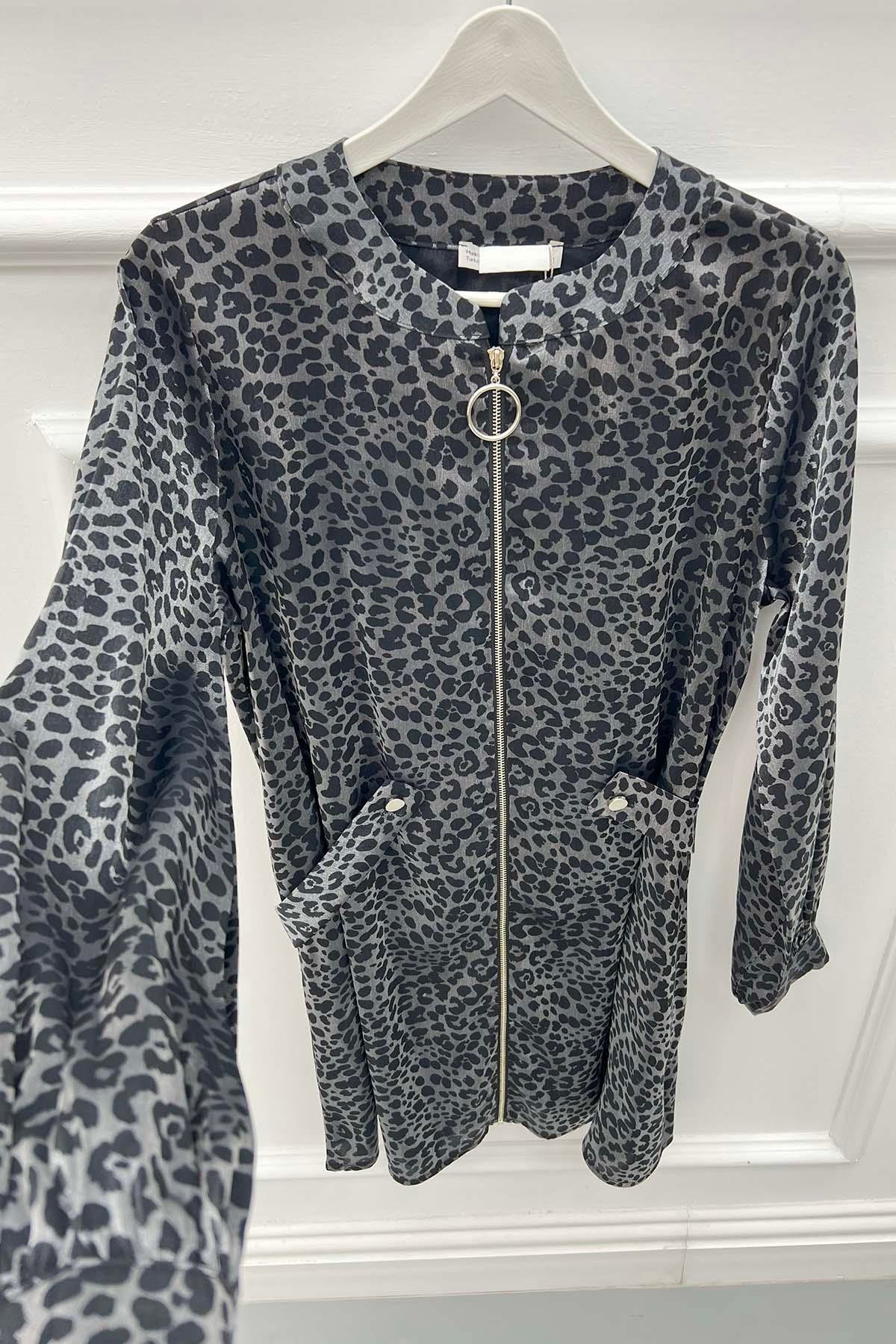 Leoparlı Fermuarlı Bluz Siyah