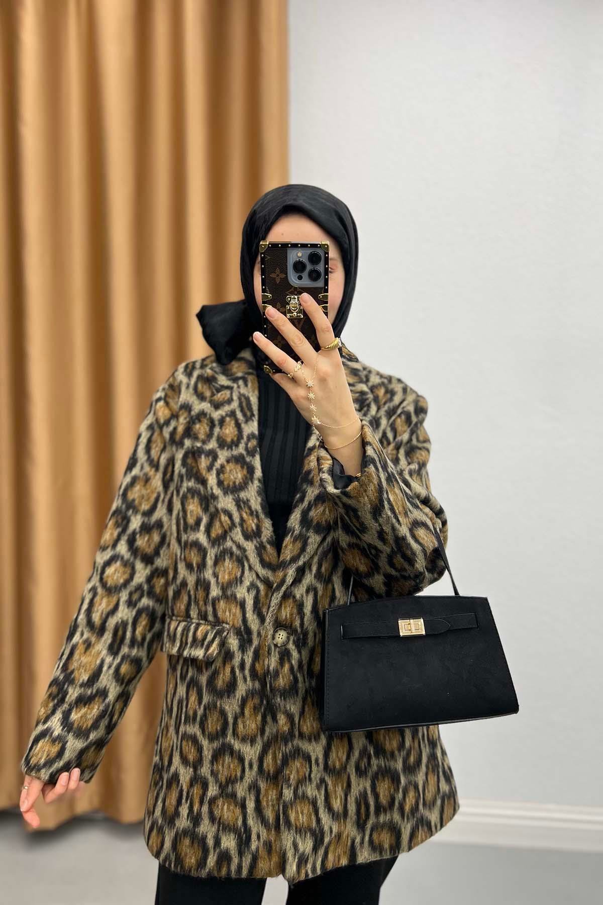 Leoparlı Kaşe Ceket Leopar