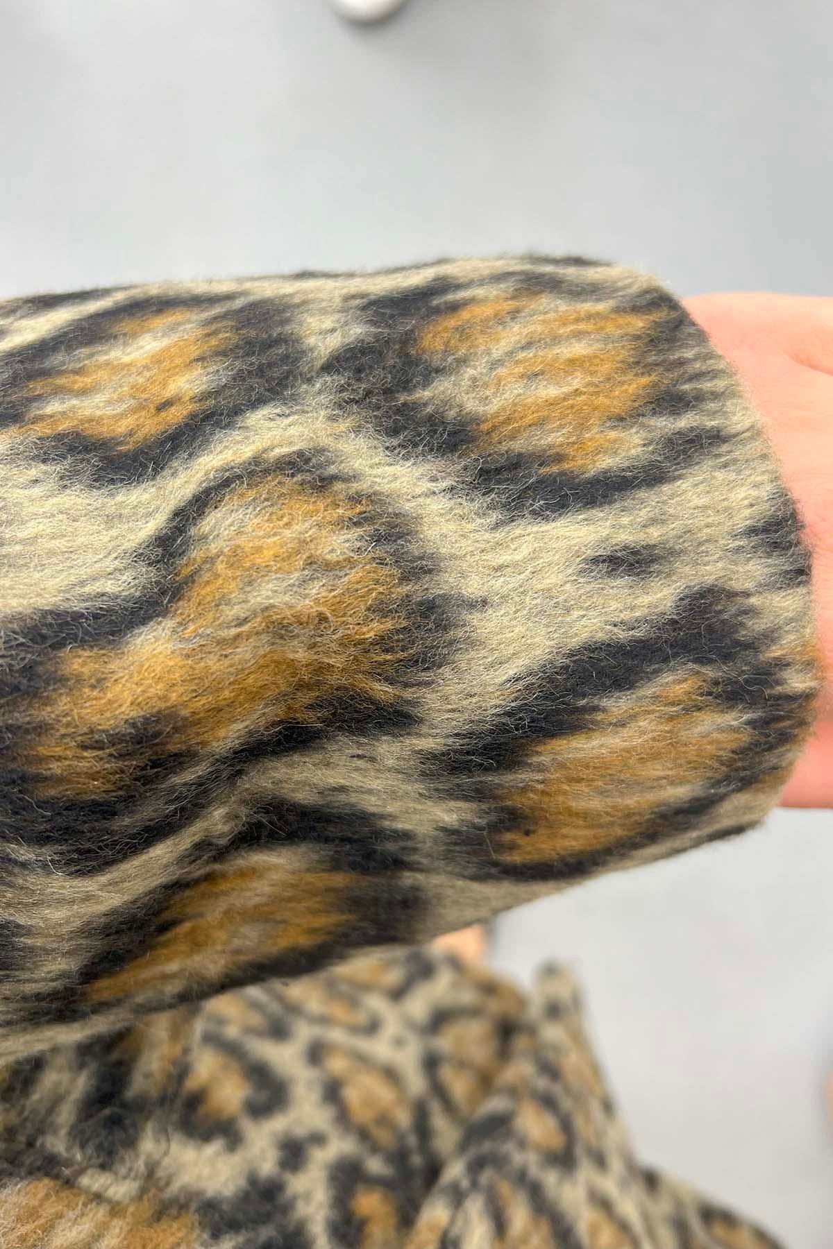Leoparlı Kaşe Ceket Leopar