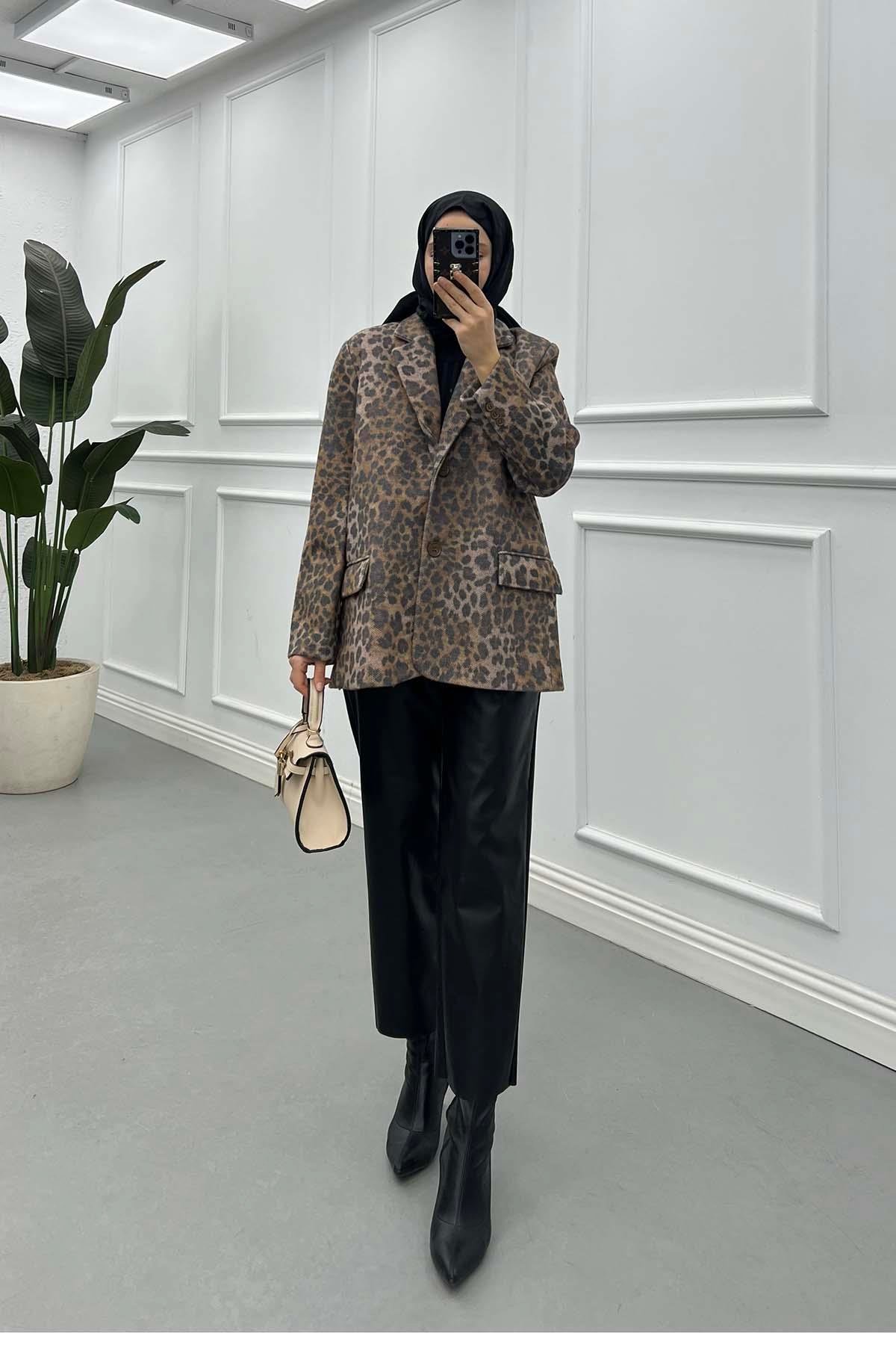 Leoparlı Kaşe Ceket Leopar