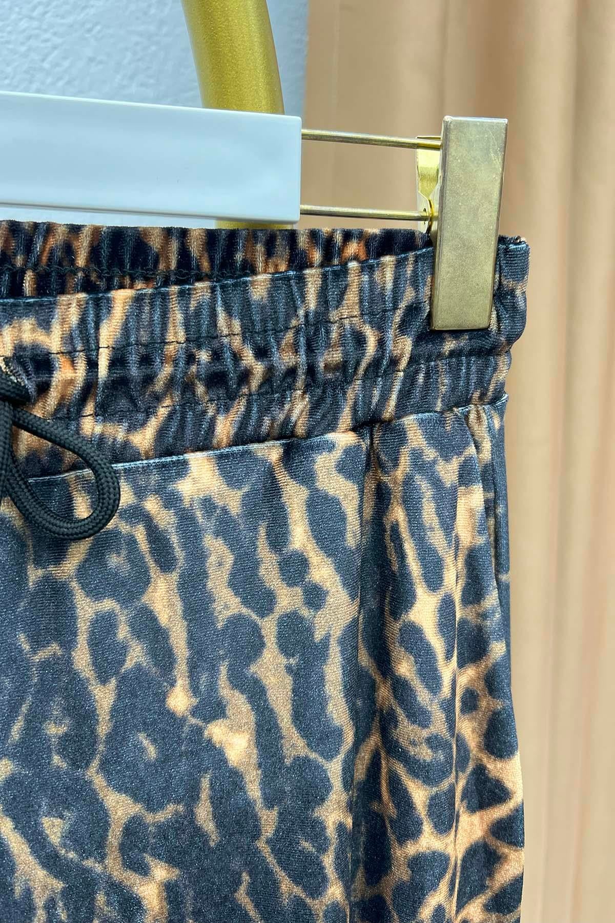 Leoparlı Parlak Pantolon Leopar