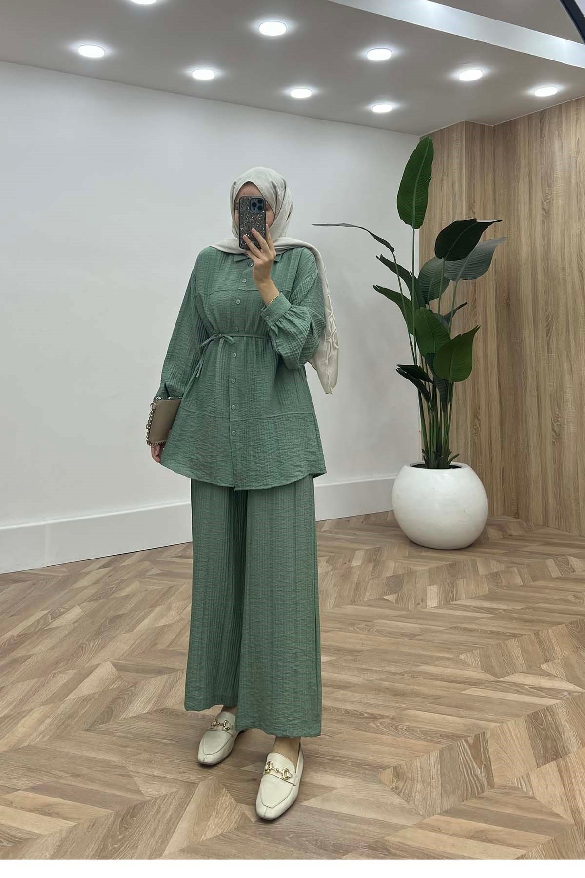 Lidya Modern Kesim Pastel Takım Zümrüt Yeşili
