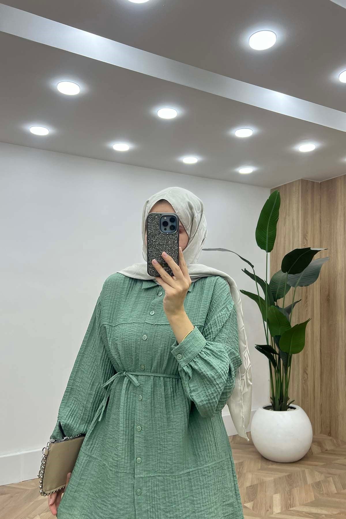 Lidya Modern Kesim Pastel Takım Zümrüt Yeşili